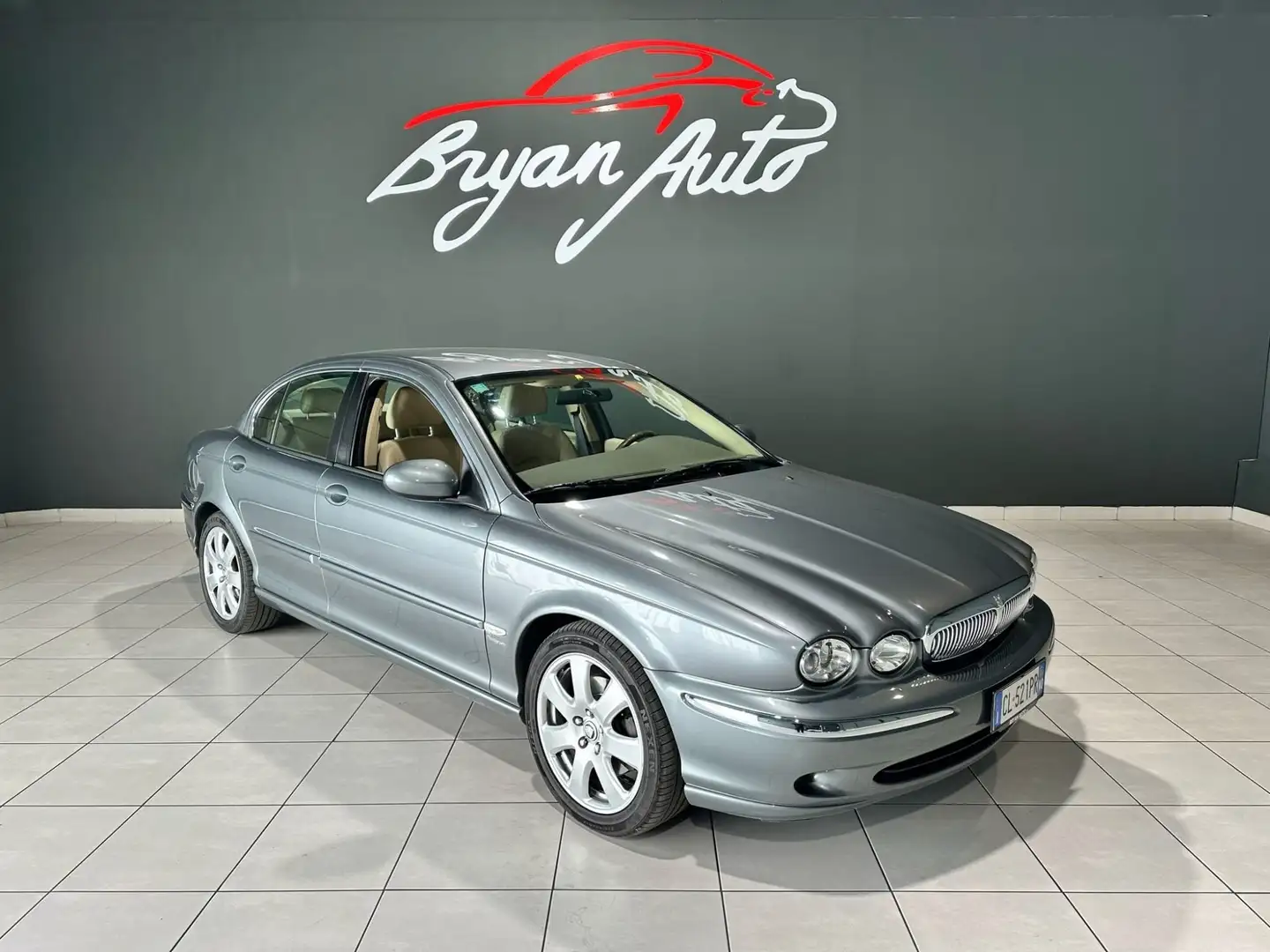 Jaguar X-Type 2.5 V6 Executive Gris - 2
