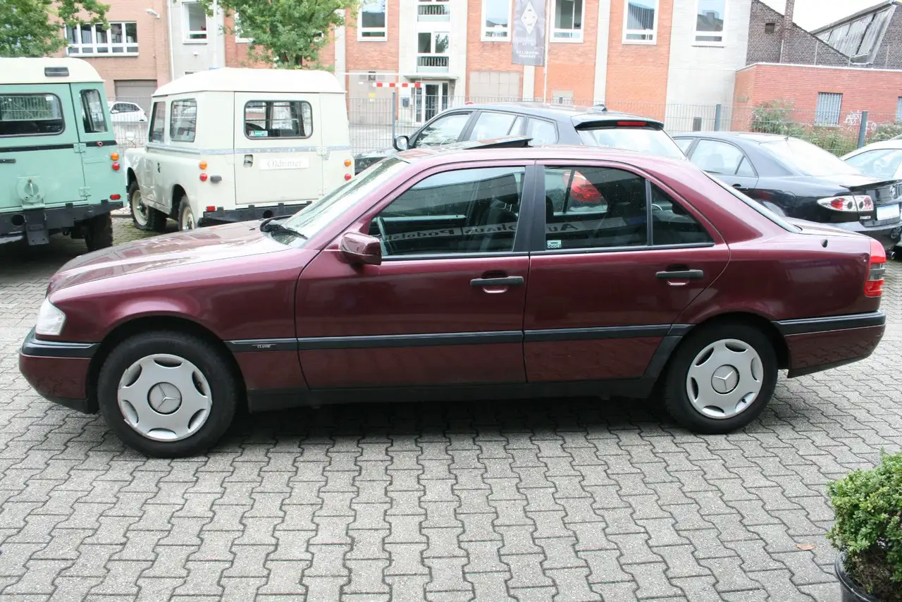 Mercedes-Benz C 180 |Oldtimer|Klima|Schiebedach|Autom.|1. Hd, foto 7