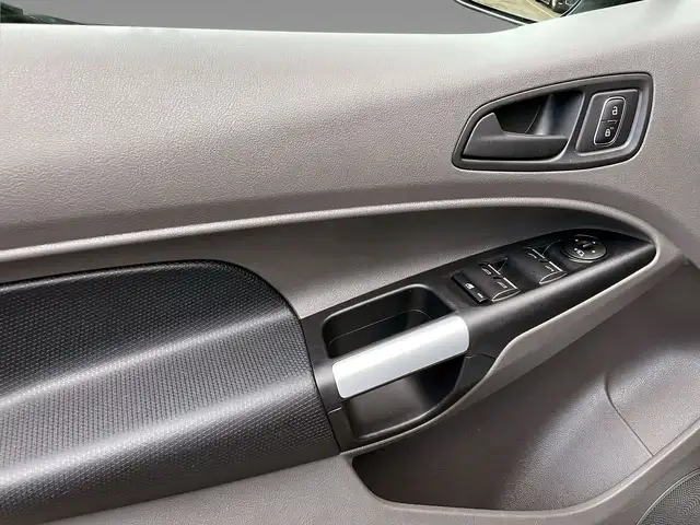 Ford Transit Connect view 15
