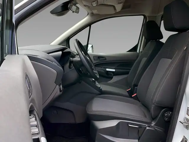 Ford Transit Connect view 9