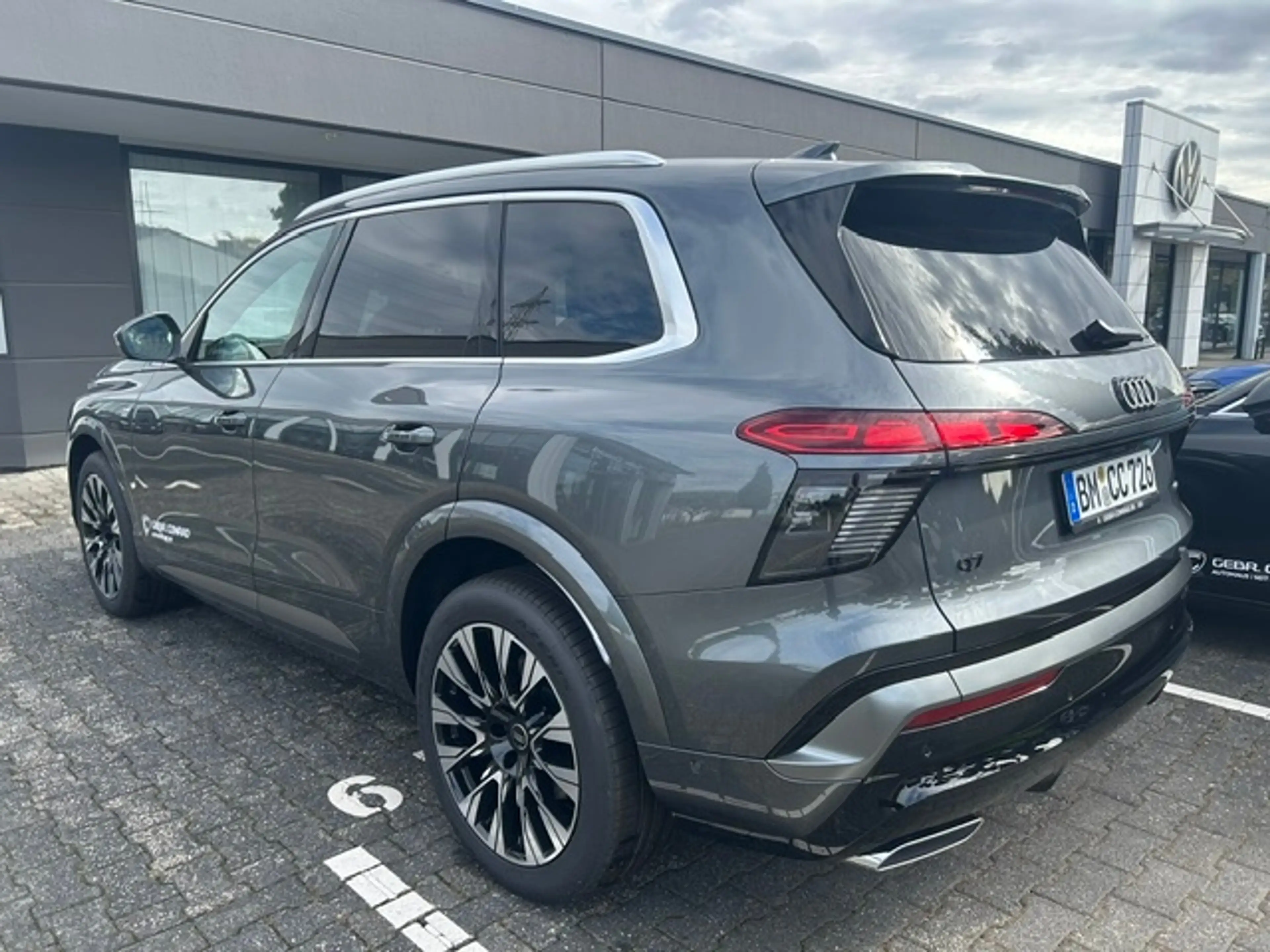 Audi Q7 TDI quattro "S line", NP: 115.000 € — photo 4