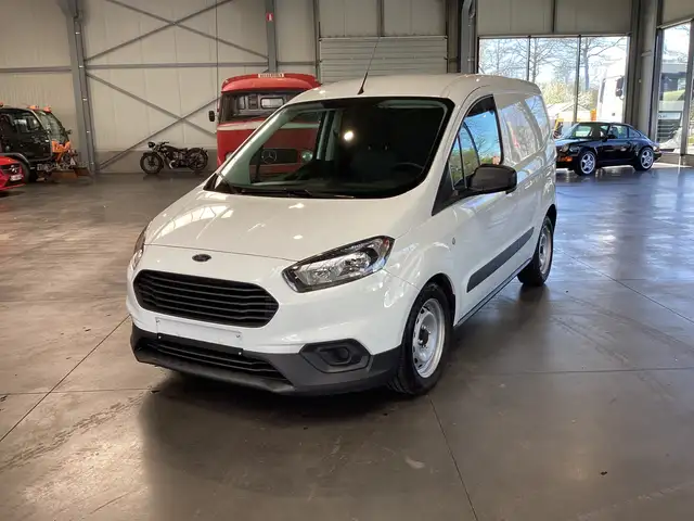 Ford Transit Courier 1.5 TDCi Limited (EU6.2)