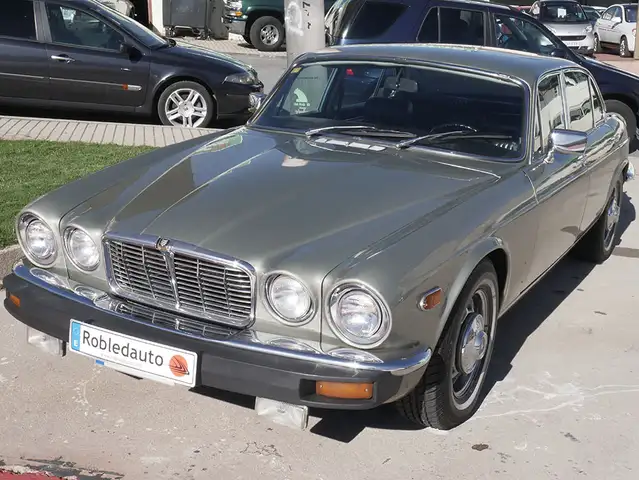 Jaguar XJ6 Berlina Automático de 4 Puertas