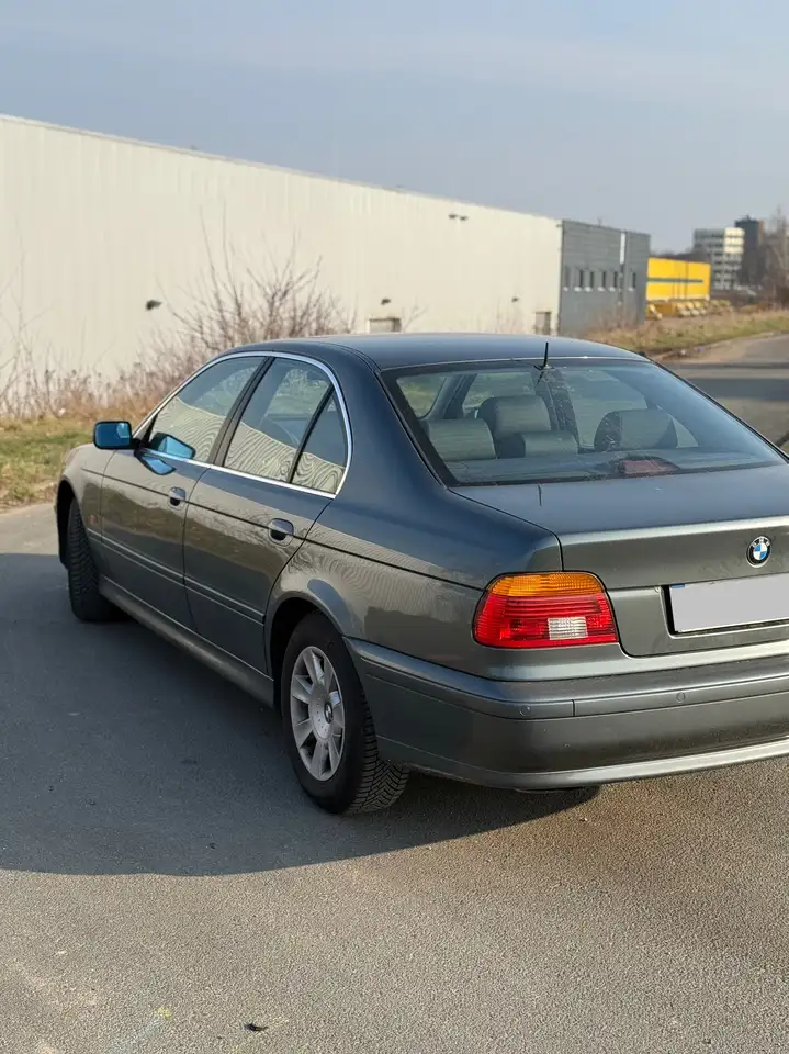 BMW 520