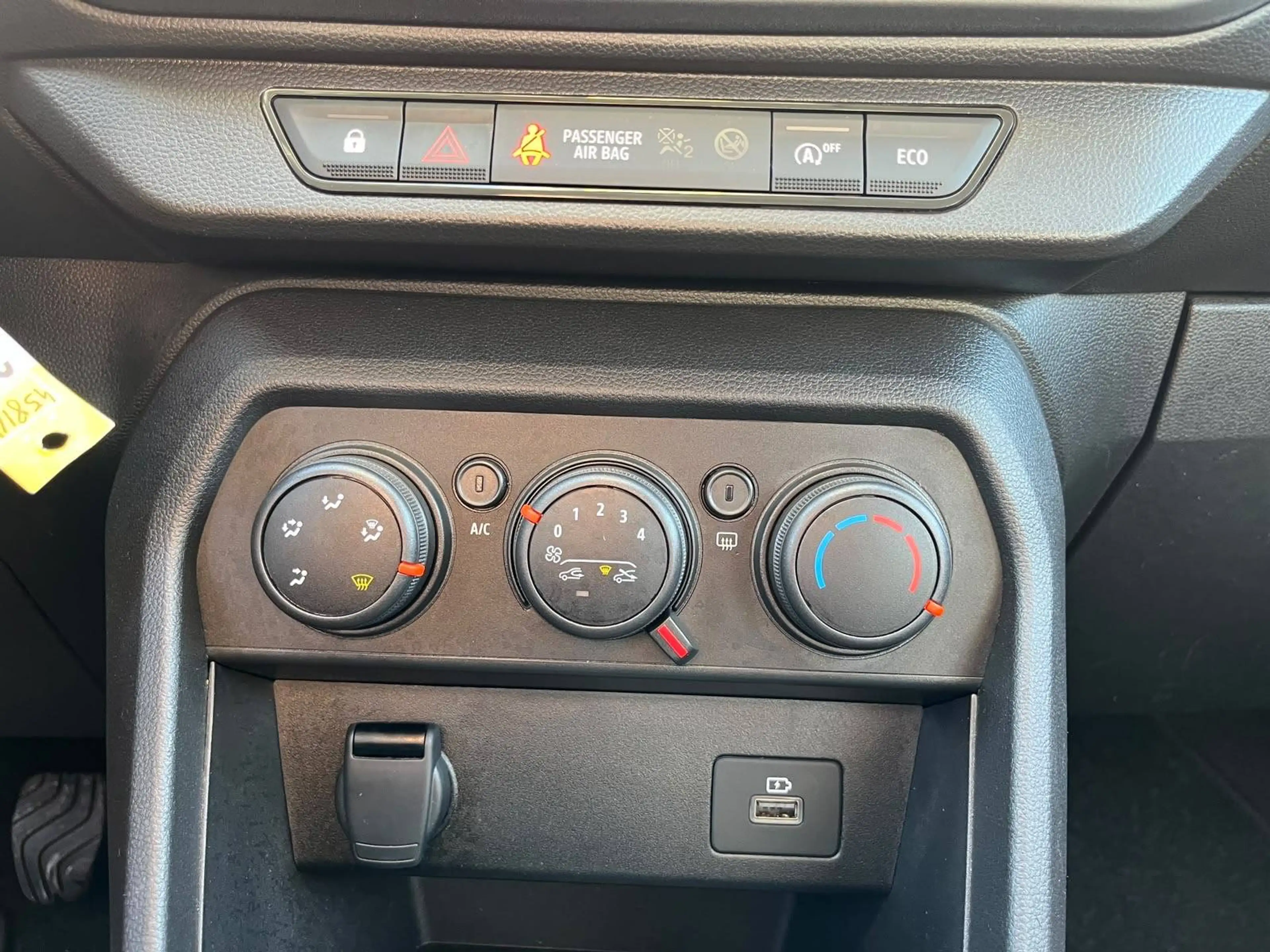Dacia Sandero Sandero 1.0 TCe Expression — photo 15