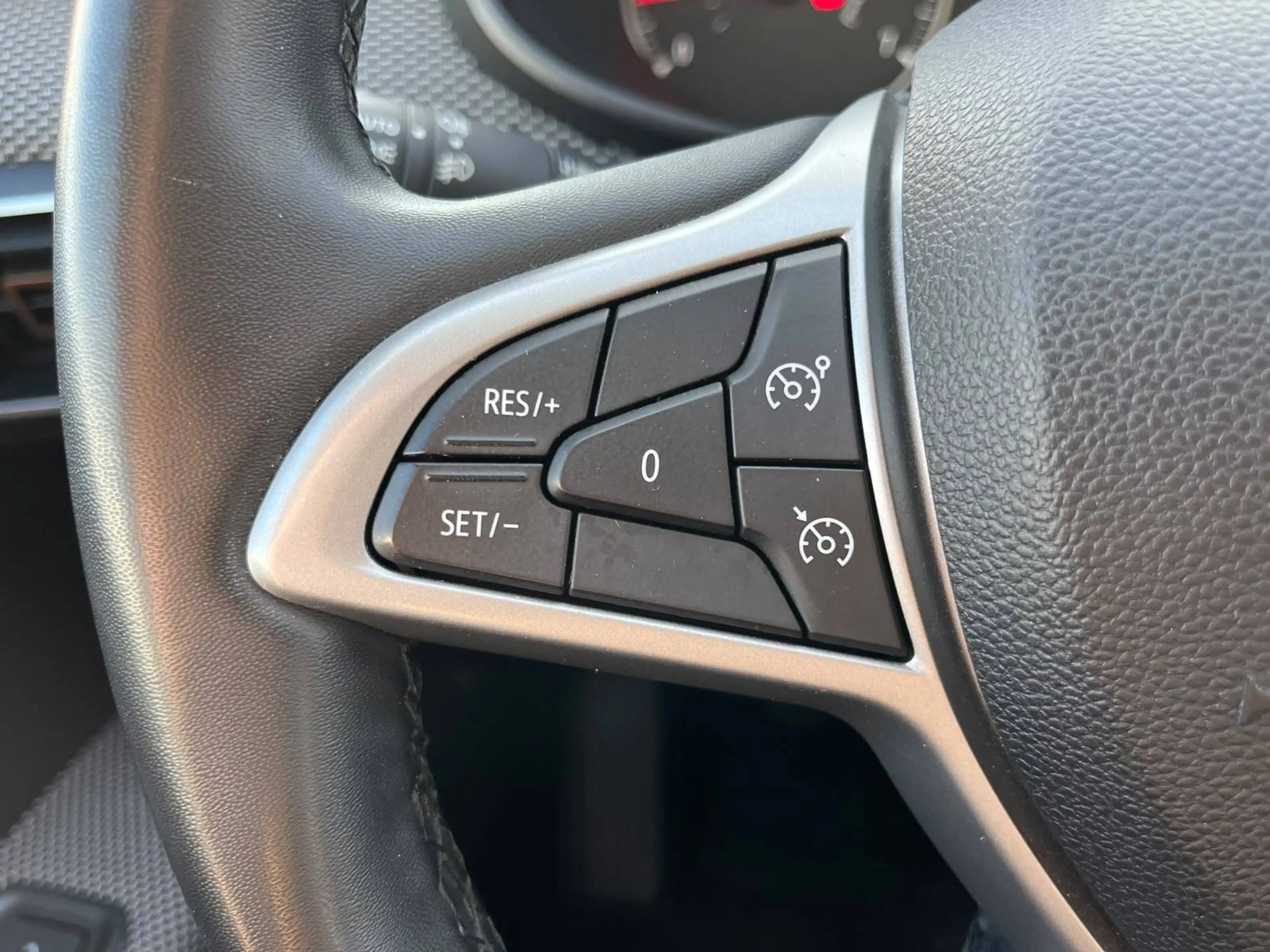 Dacia Sandero Sandero 1.0 TCe Expression — photo 9