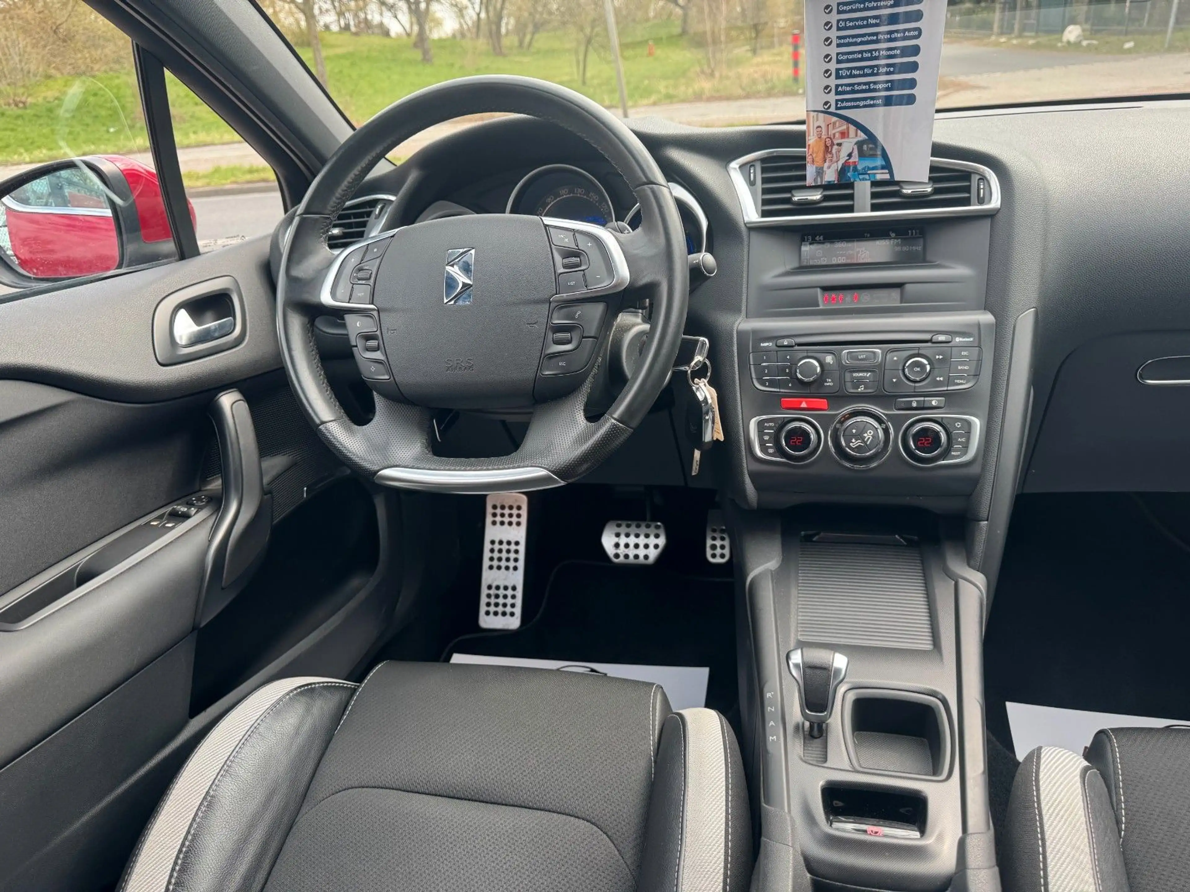 Citroen DS4 SoChic 1.6HDI*Aut.*Klima*Temp.*PDC*Massage* — photo 12