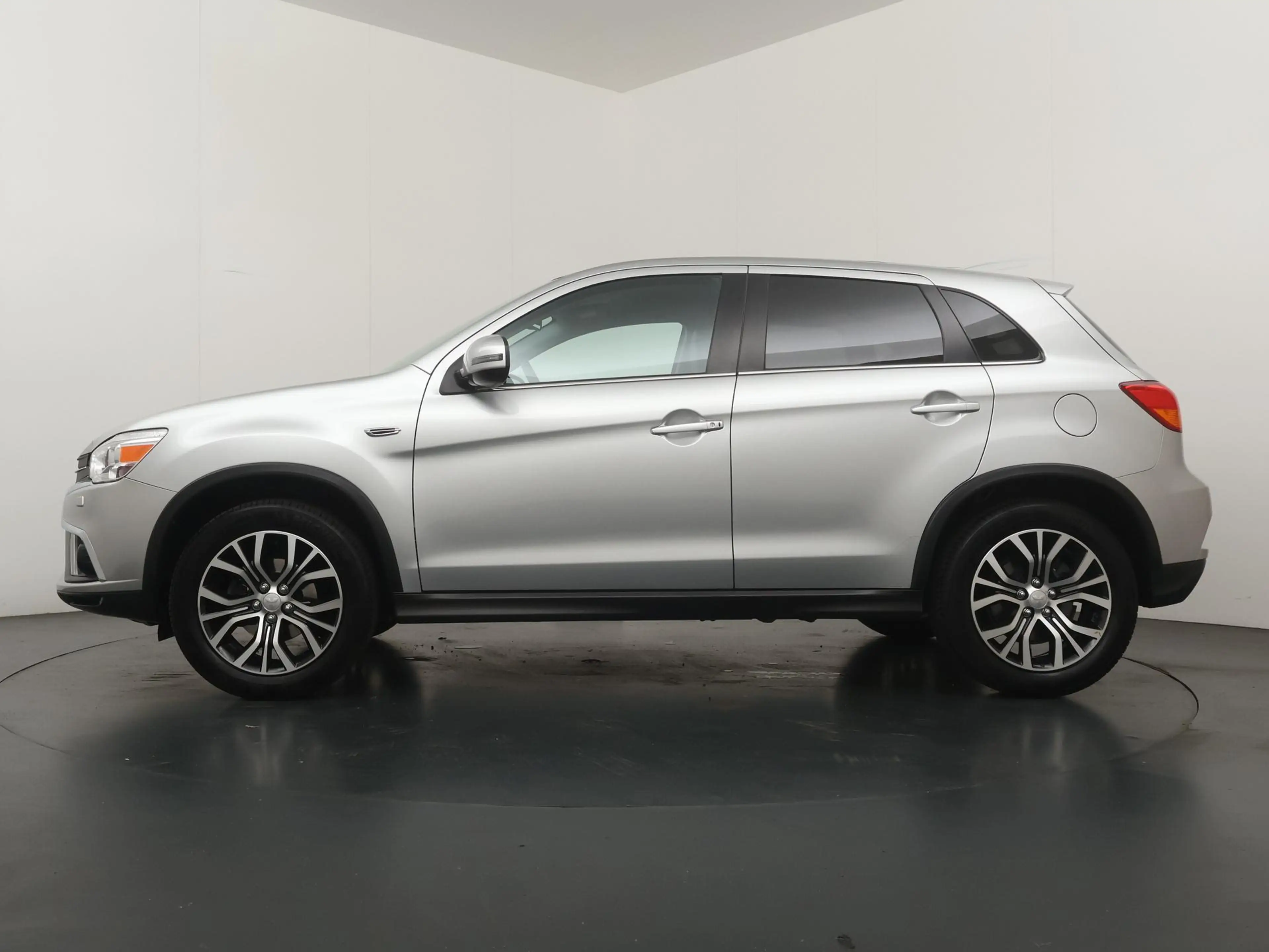 Mitsubishi ASX 1.6 Cleartec Connect Pro+ | Parkeercamera | Apple — photo 3