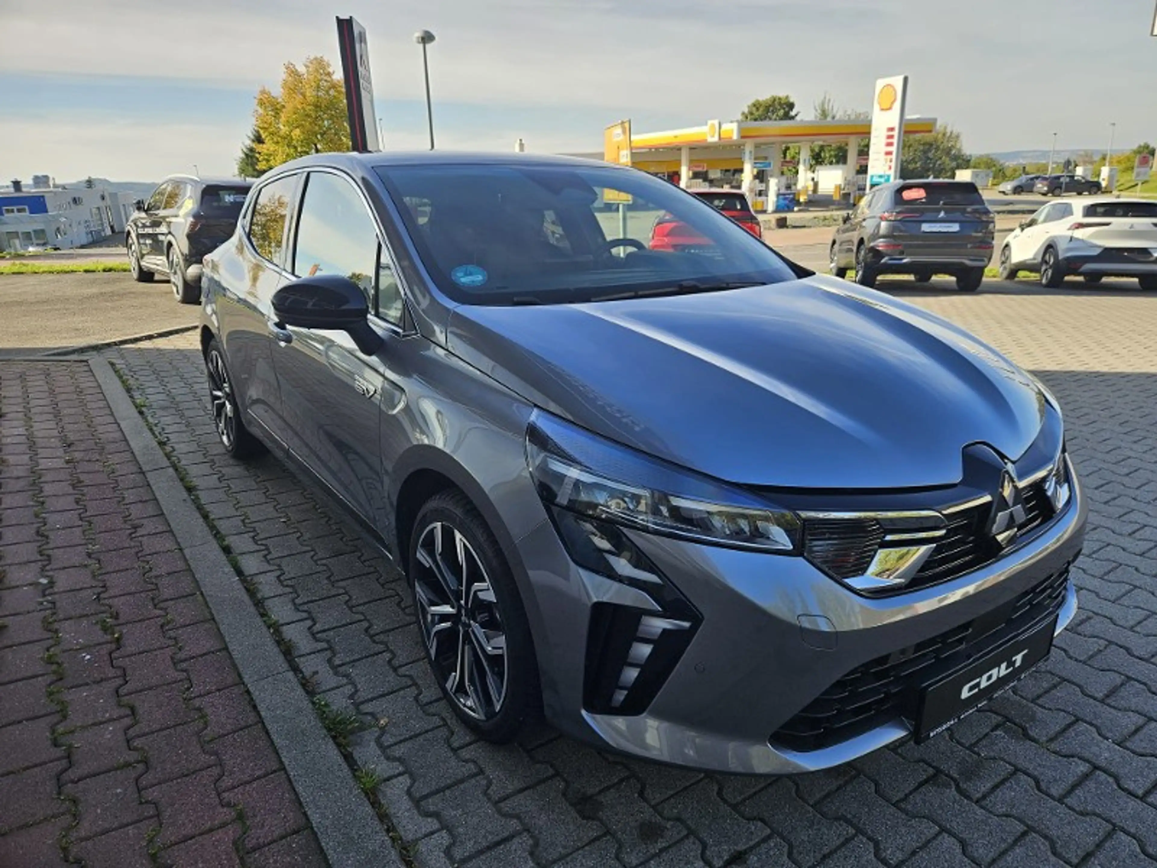 Mitsubishi Colt EDITION 1.6 Hybrid — photo 9