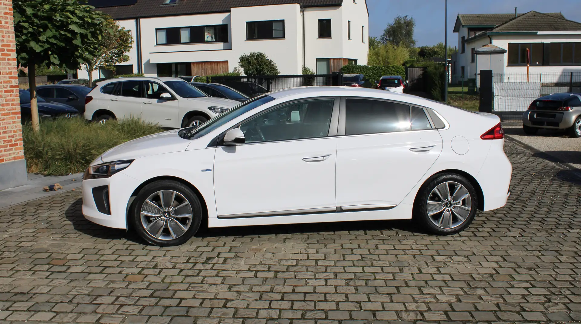 Hyundai IONIQ Hybrid 1.6 GDI Automaat Blanc - 1