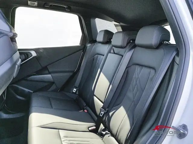 BMW X3 view 10