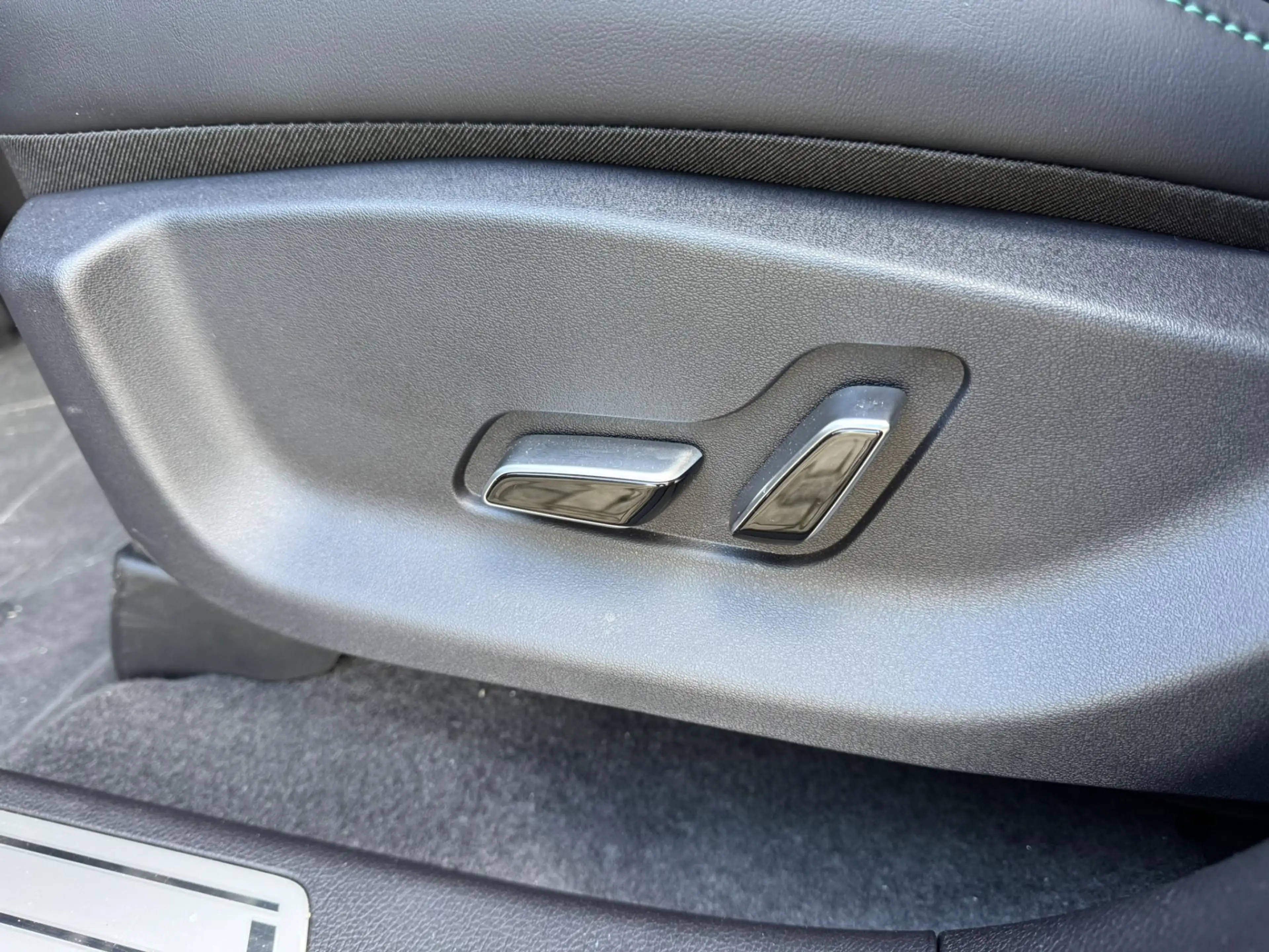 BYD Seal U 1.5 DM-i FWD Boost Plug in Hybride 218pk Panoramad — photo 17