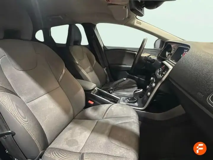 Volvo S40 2017, foto 14