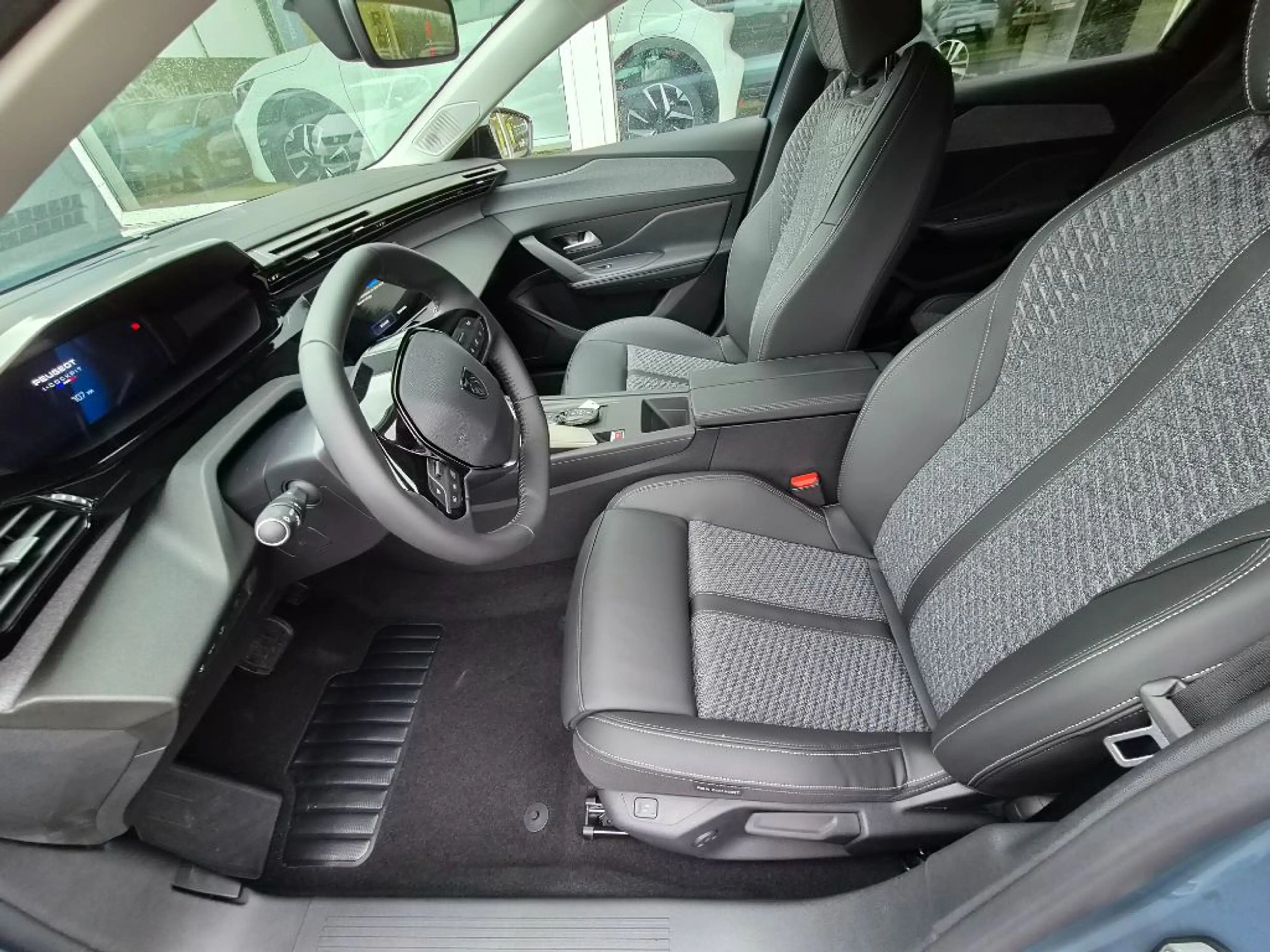 Peugeot 308 SW Hybrid 195 DSC7 Allure ACC+LED+360°CAM — photo 9