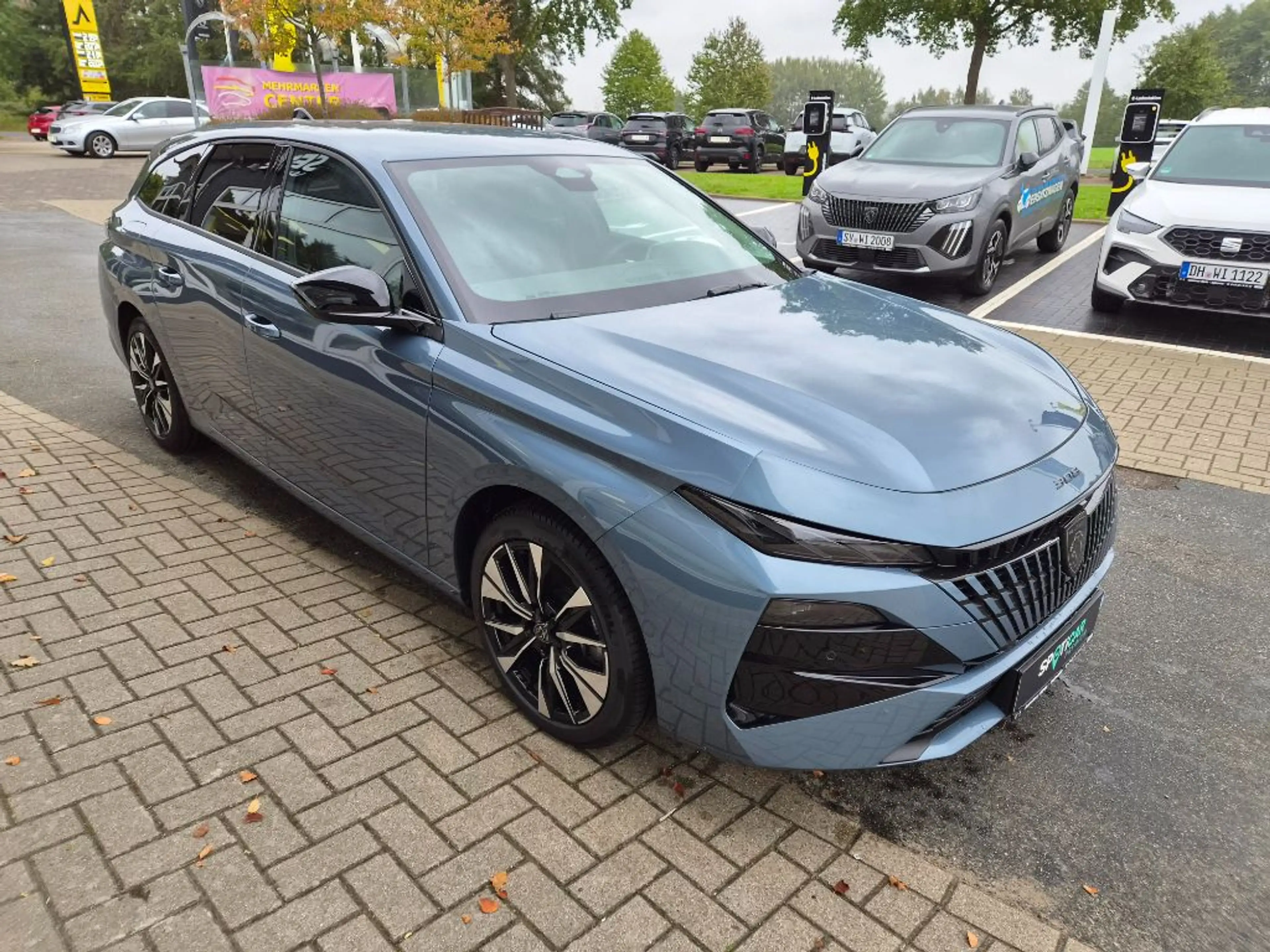 Peugeot 308 SW Hybrid 195 DSC7 Allure ACC+LED+360°CAM — photo 3
