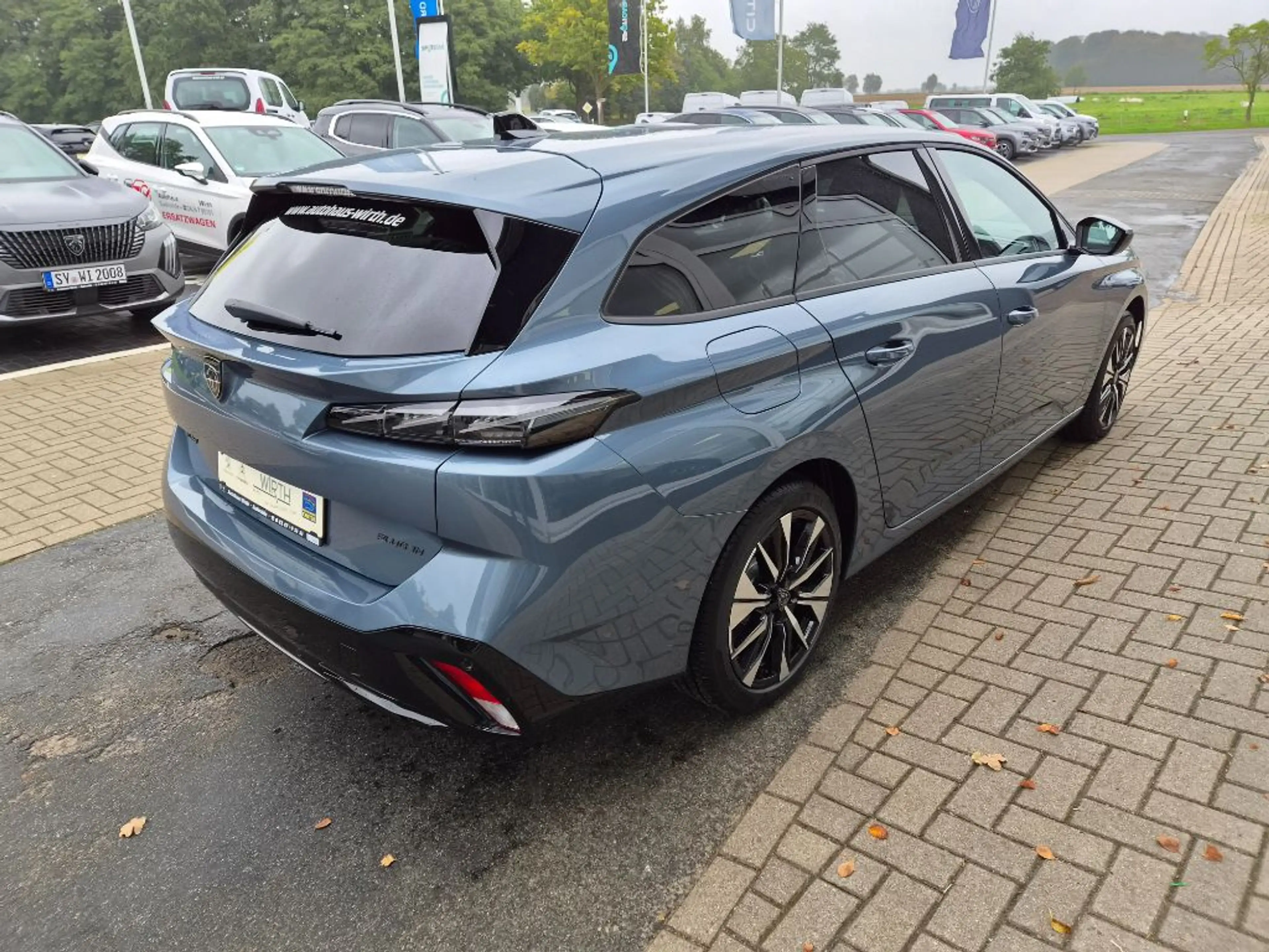 Peugeot 308 SW Hybrid 195 DSC7 Allure ACC+LED+360°CAM — photo 4