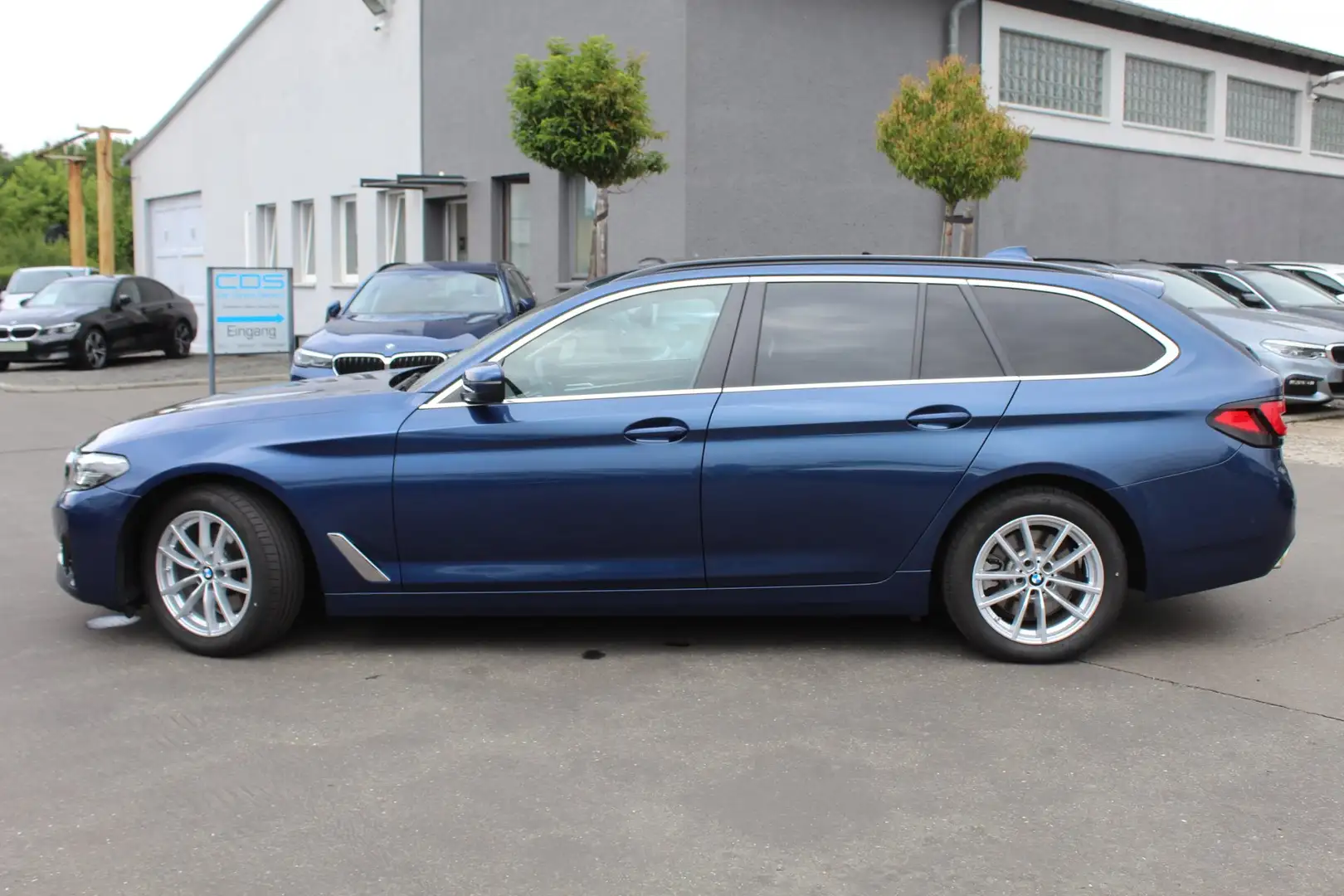 BMW 520 d Tour.+KOMFORTSITZ+Standh.+HUD+AHK+H&K+Drive Pro Bleu - 1
