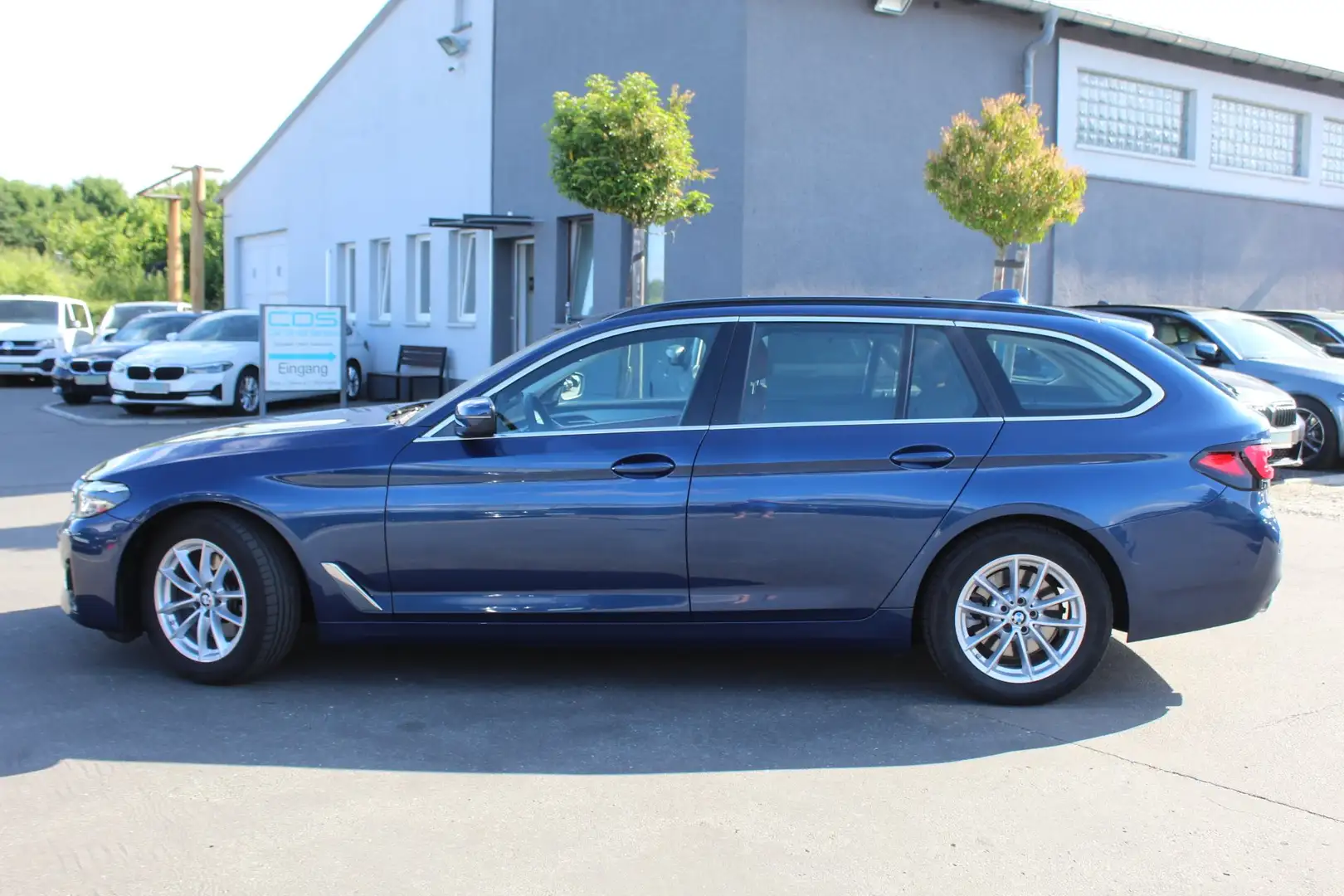 BMW 520 d Tour.+KOMFORTSITZ+Standh.+HUD+AHK+H&K+Drive Pro Blauw - 1