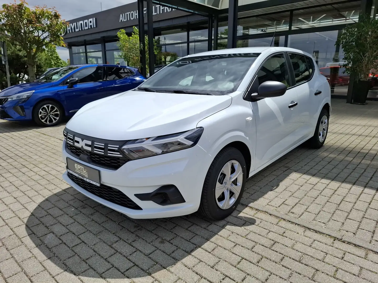Dacia Sandero Essential TCe 90 Blanc - 1