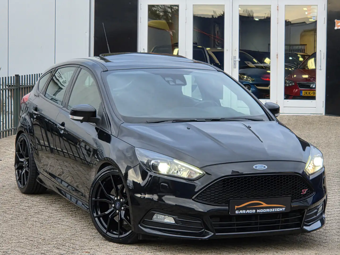 Ford Focus 2.0 ST-3 250PK SCHUIFDAK|XENON-LED|NAVIGATIE|ECC/A Noir - 2
