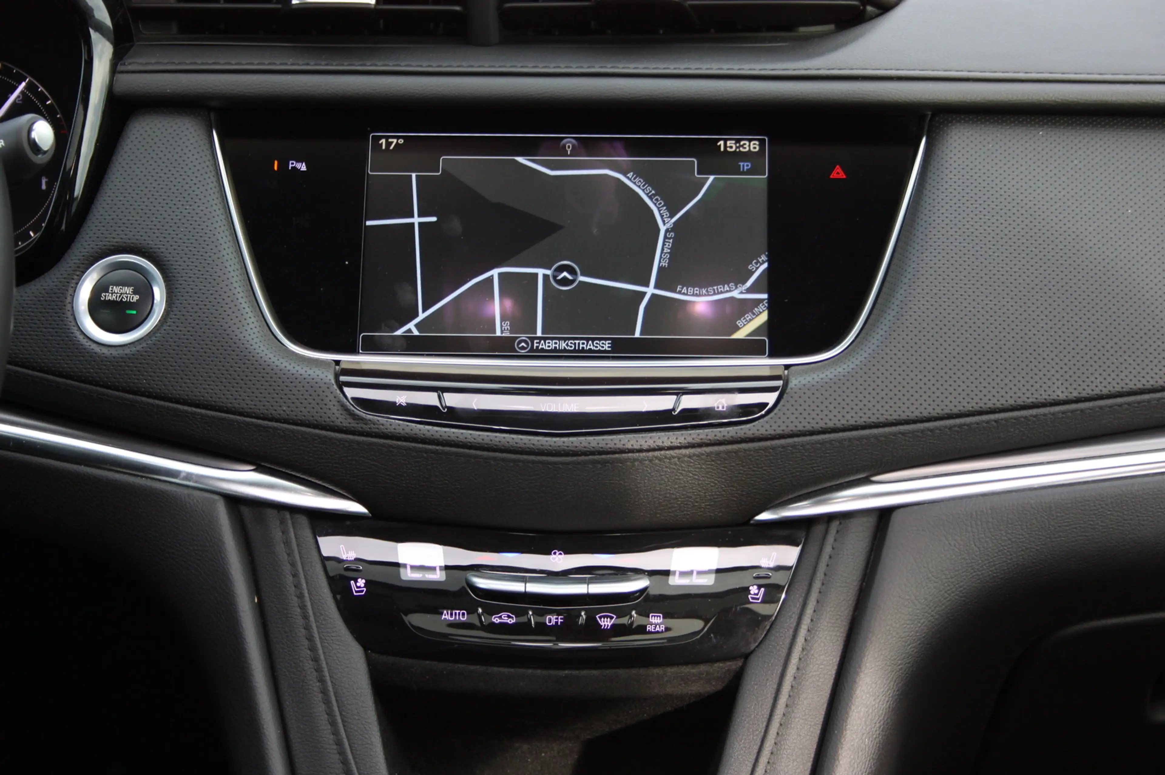 Cadillac XT5 3.6 PLATINUM 4x4 Autom. Navi/Leder/Pano/LED — photo 14
