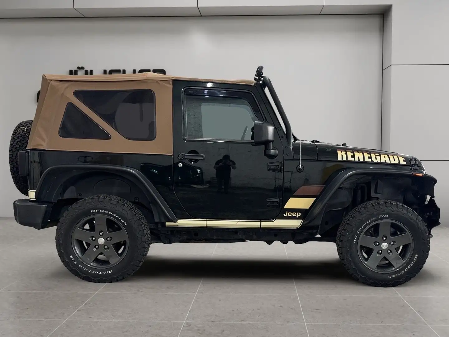 Jeep Wrangler / Wrangler Unlimited Mountain Rubicon Schwarz - 2