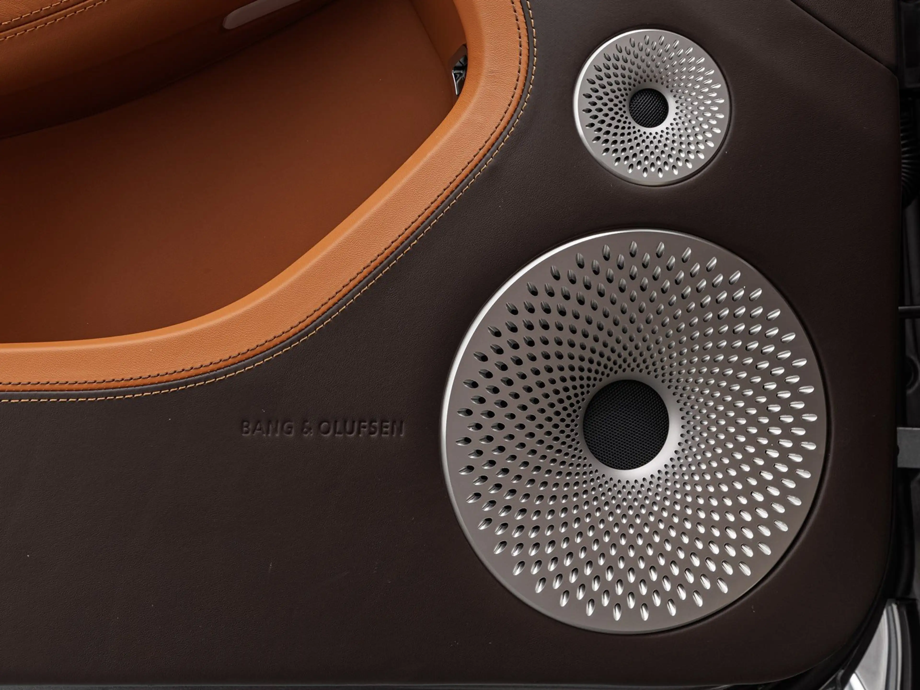 Bentley Continental GTC Mulliner / B&O Sound — photo 11