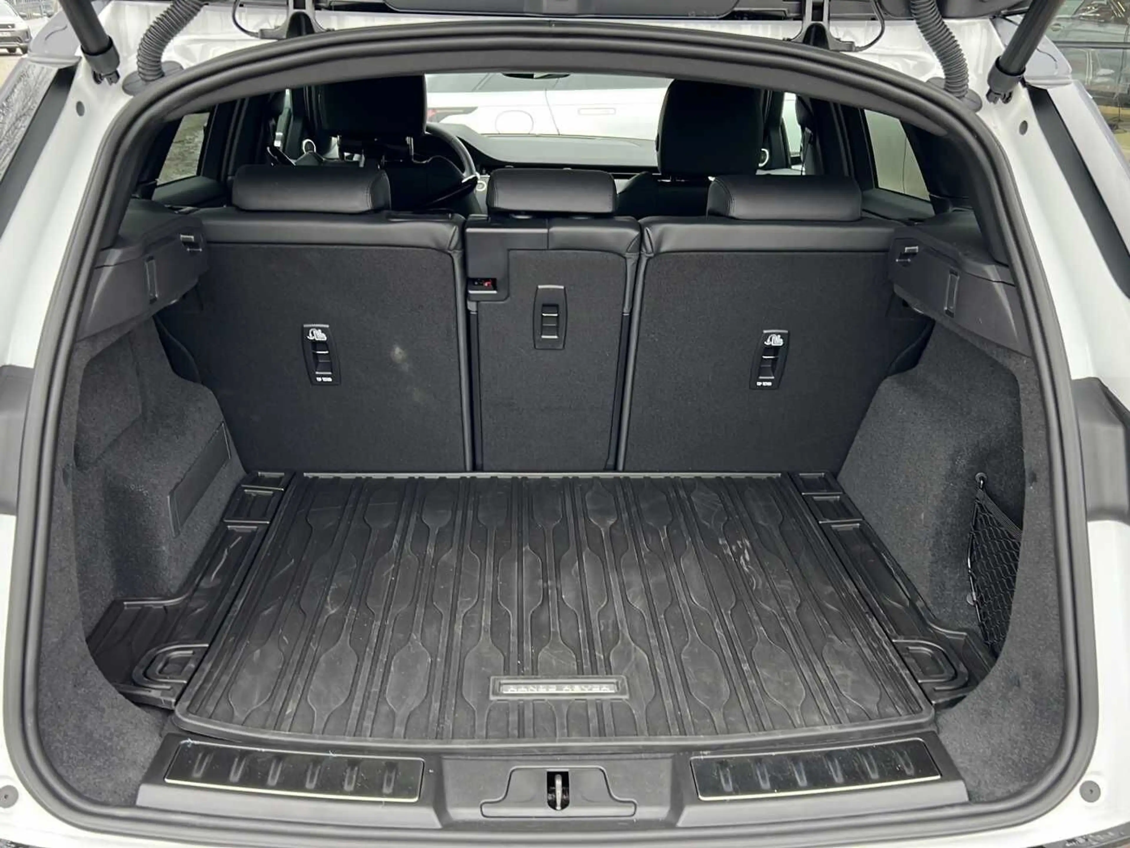 Land Rover Range Rover Evoque D165 Mild-Hybrid Dynamic SE — photo 7