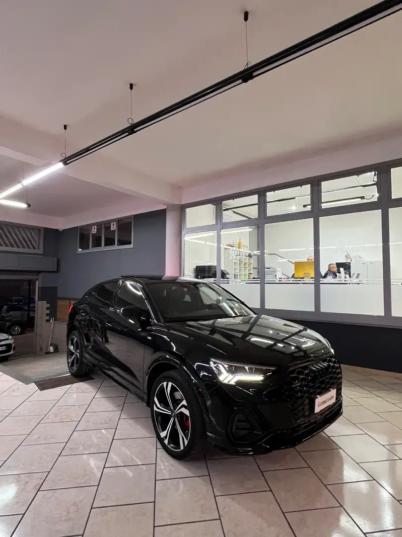 Audi Q3 SPB 40 TDI quattro S tronic S line edition Negro - 1