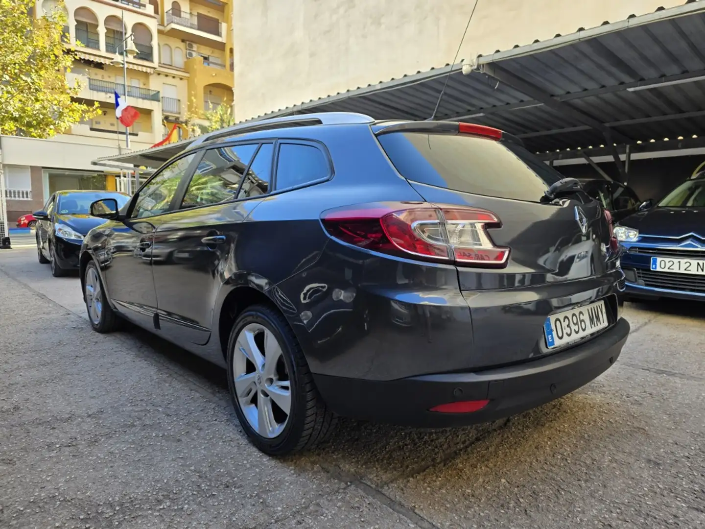 Renault Megane S.T. 1.5dCi Business 110 Gris - 2