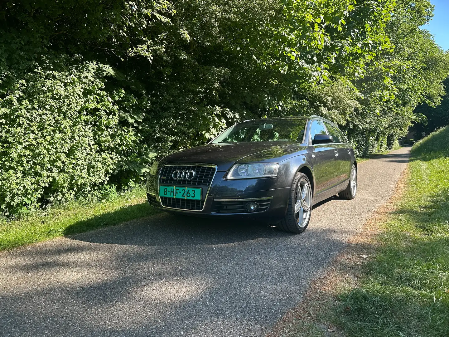 Audi A6 Avant Gris - 1