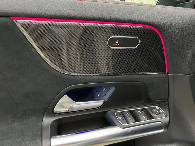 Mercedes-Benz Gla Class view 12