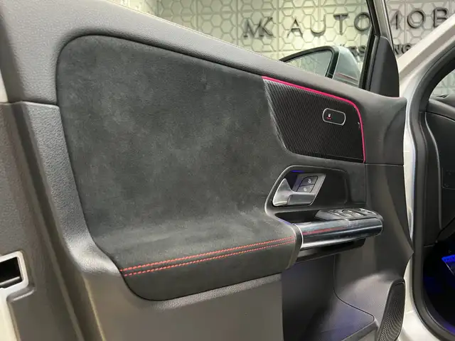 Mercedes-Benz Gla Class view 13