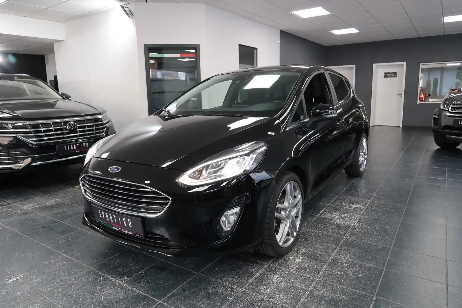 Ford Fiesta Titanium/CarPlay/Navi/Shz/Pdc/LKH/Tempoma Noir - 1