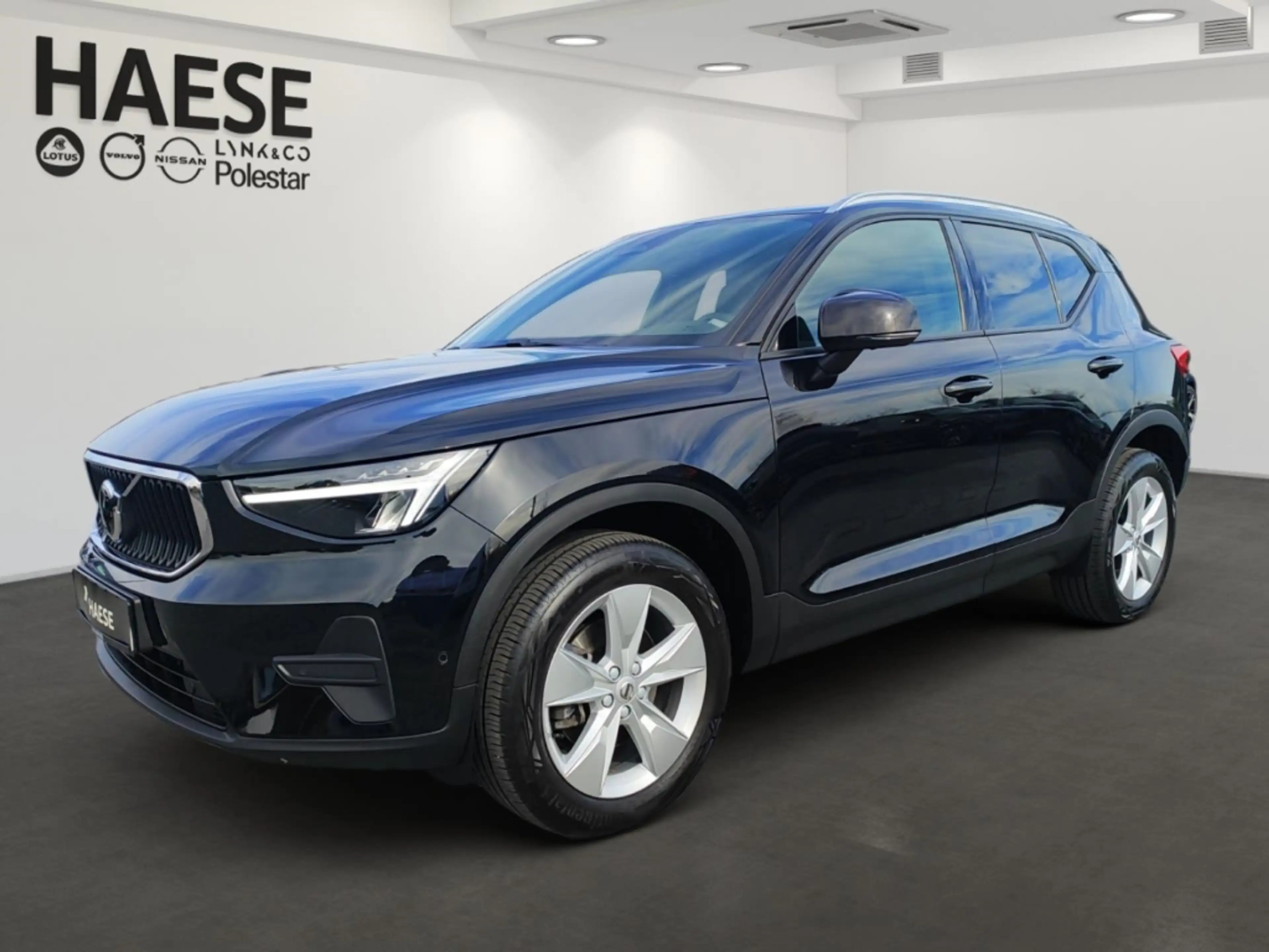 Volvo XC40 Core Navi Digitales Cockpit Soundsystem LED Sperrd