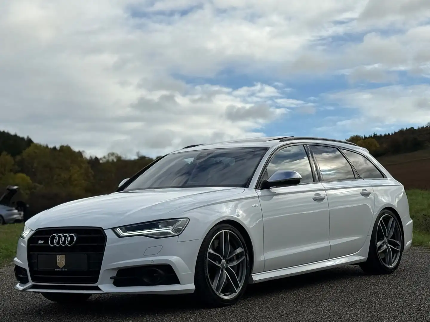 Audi S6 Avant 4.0 TFSI quattro/Akra/Pano/Bose/Matrix/ Weiß - 2