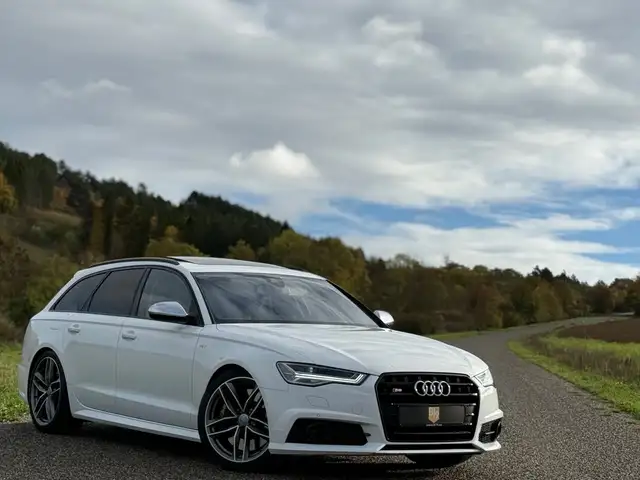 Audi S6 Avant 4.0 TFSI quattro/Akra/Pano/Bose/Matrix/