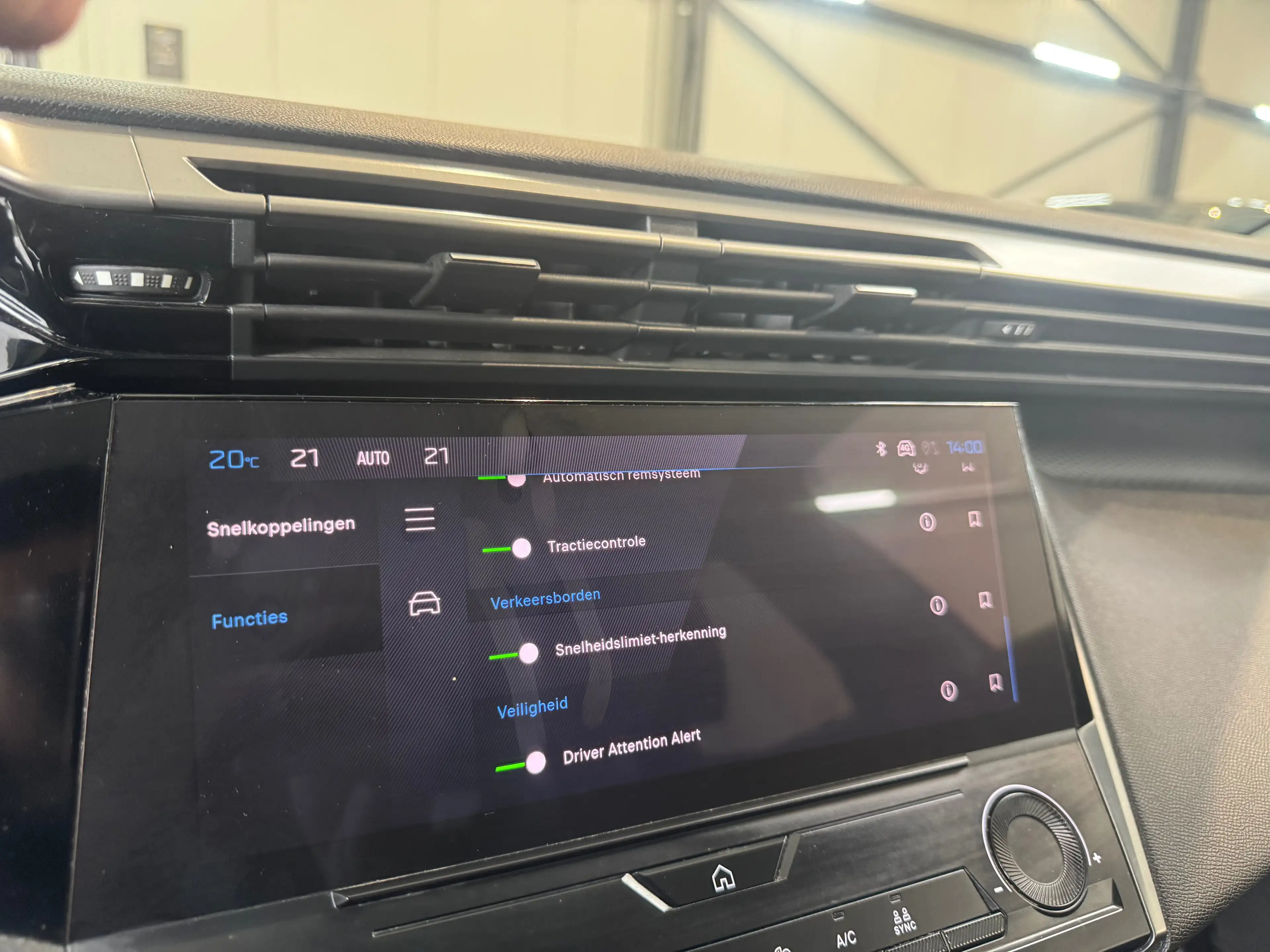 Peugeot 308 308 SW 1.5 BlueHDi Active Pack/NAVI/TREKHAAK/CARPLAY/GARANTIE — photo 13