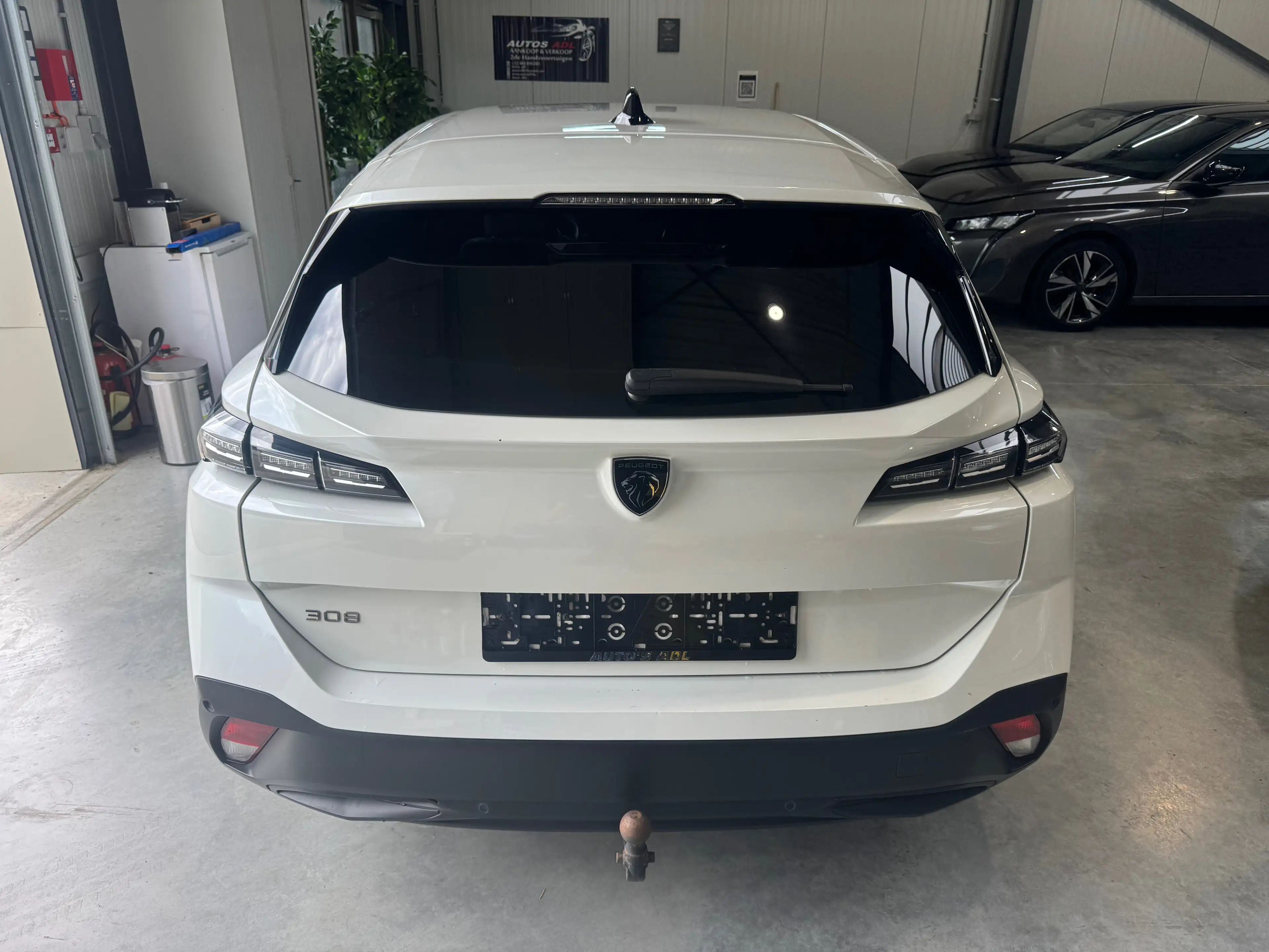 Peugeot 308 308 SW 1.5 BlueHDi Active Pack/NAVI/TREKHAAK/CARPLAY/GARANTIE — photo 3