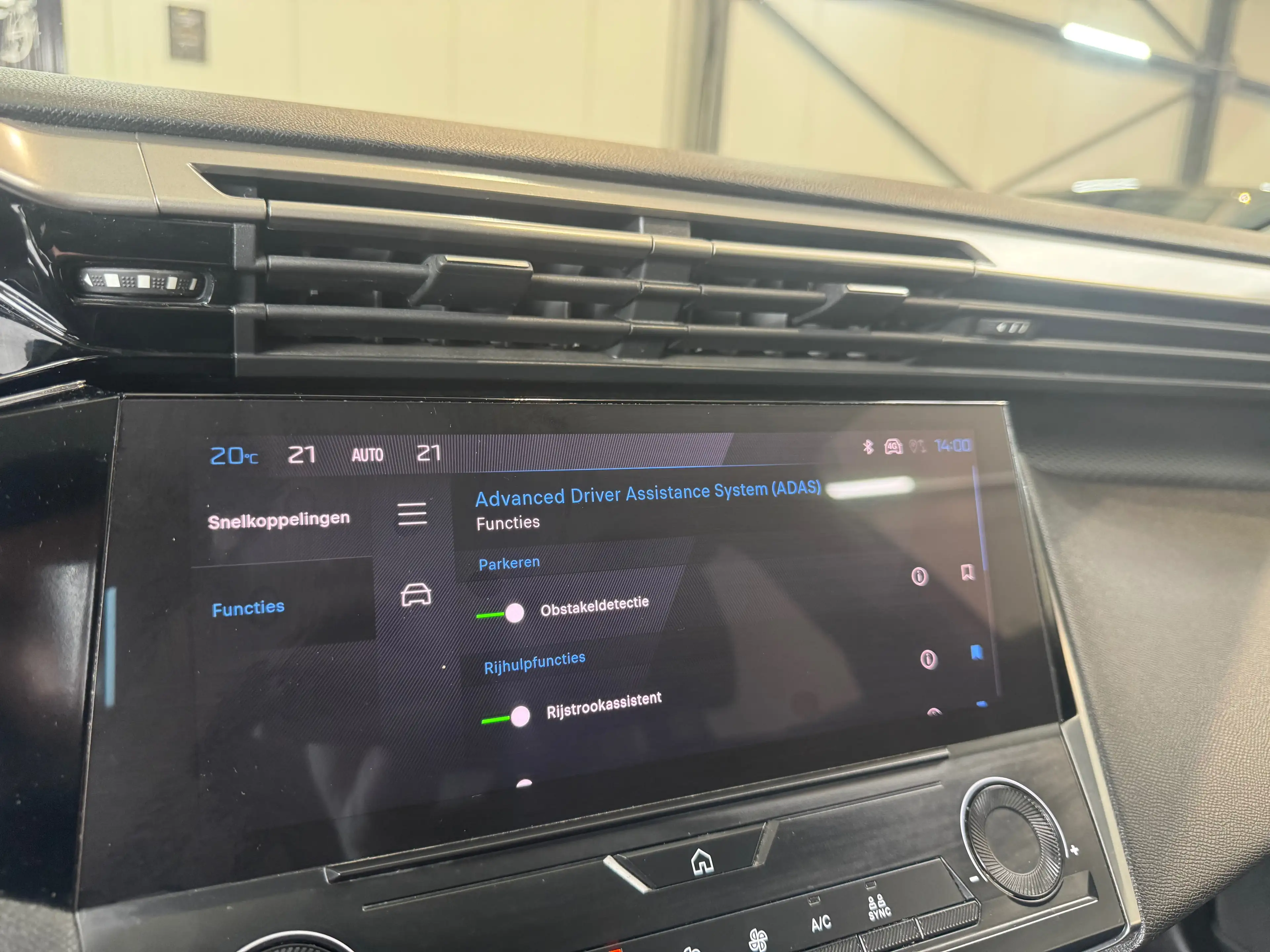 Peugeot 308 308 SW 1.5 BlueHDi Active Pack/NAVI/TREKHAAK/CARPLAY/GARANTIE — photo 12