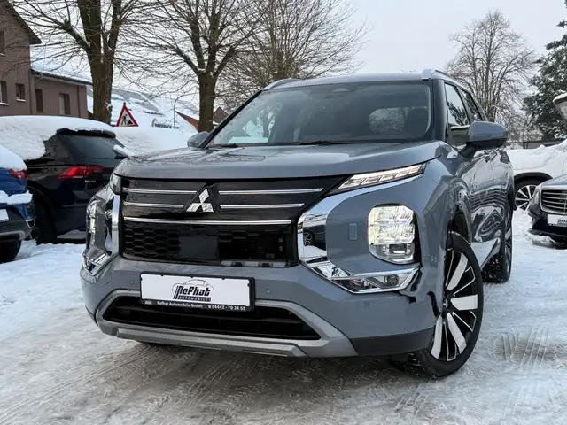 Mitsubishi Outlander 4WD Intro Editi*VOLL FAH
