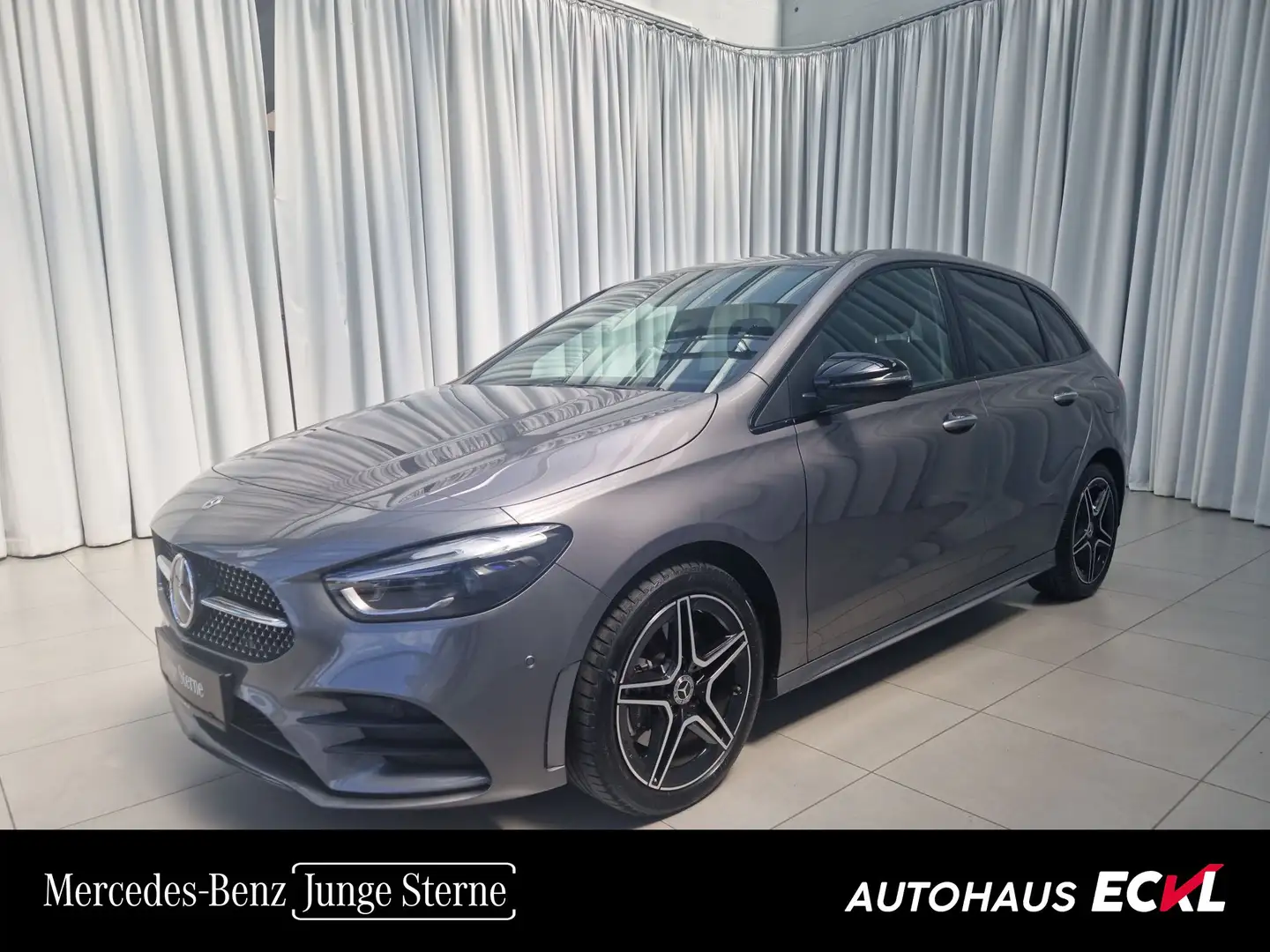 Mercedes-Benz B 250 e mit EQ Hybrid Technologie Österreich-Edition AMG Grau - 1