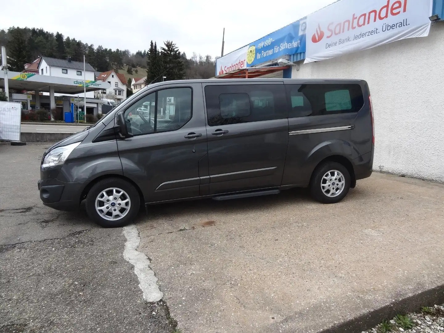Ford Tourneo Custom 300 L2/Titanium/9-Sitzer/AHK/Kam/ Grijs - 2