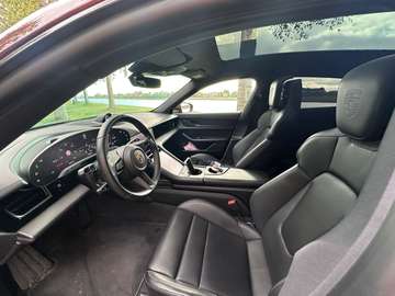 Taycan 476 ch avec batterie performance plus