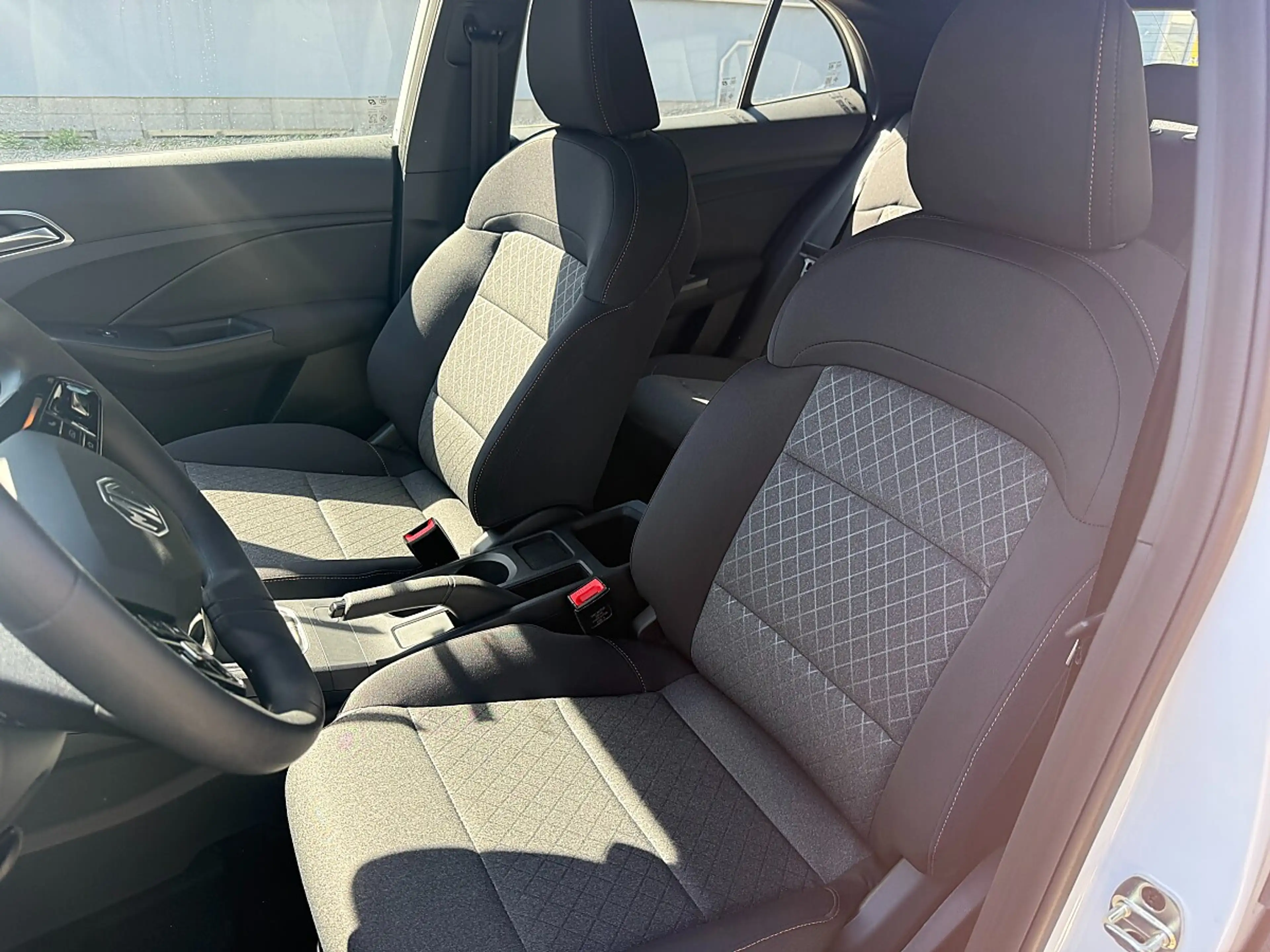 MG MG3 1,5 Comfort — photo 6