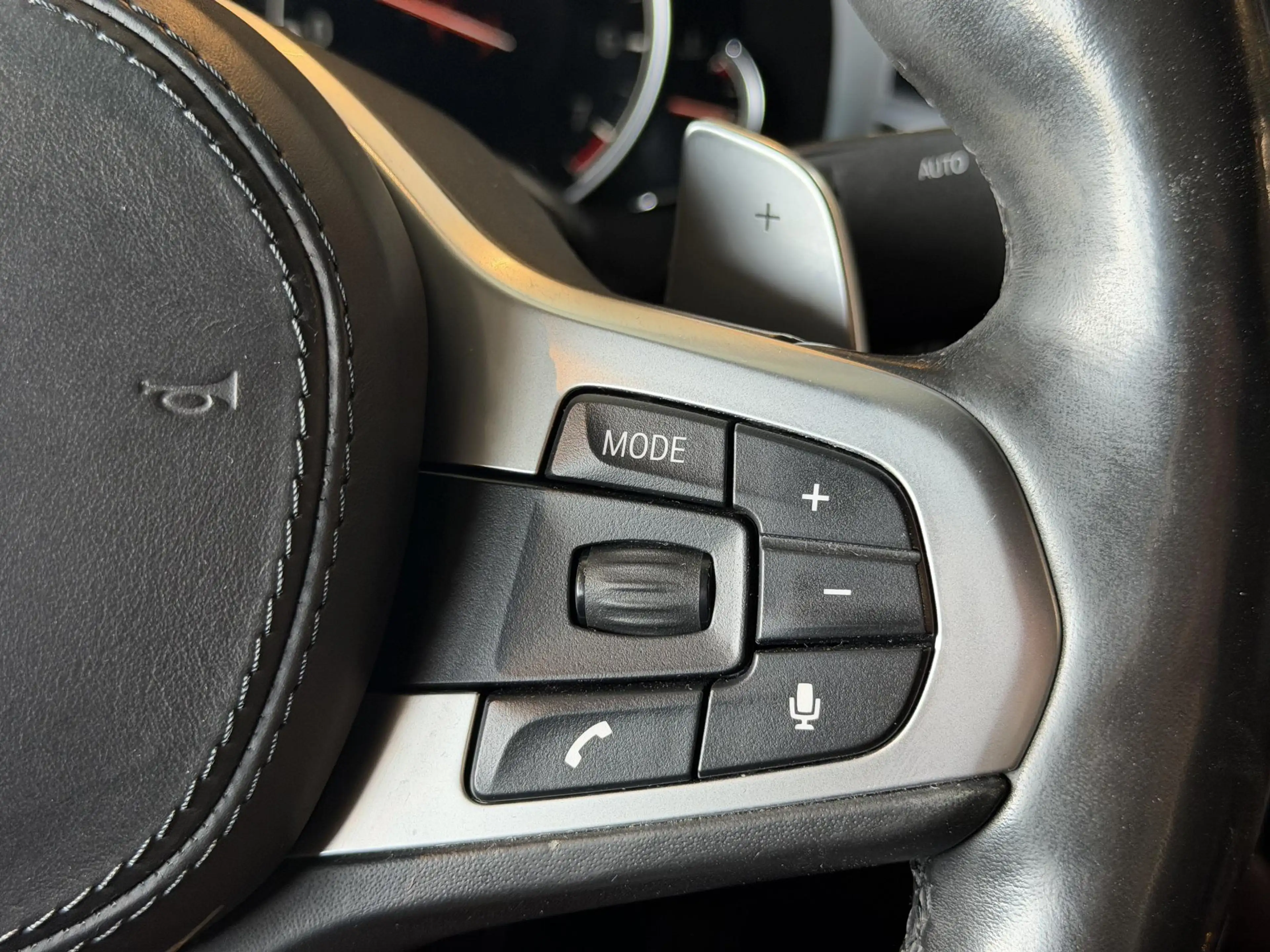 BMW M550 5-serie M550i xDrive High Executive HEAD-UP DISPLA — photo 18