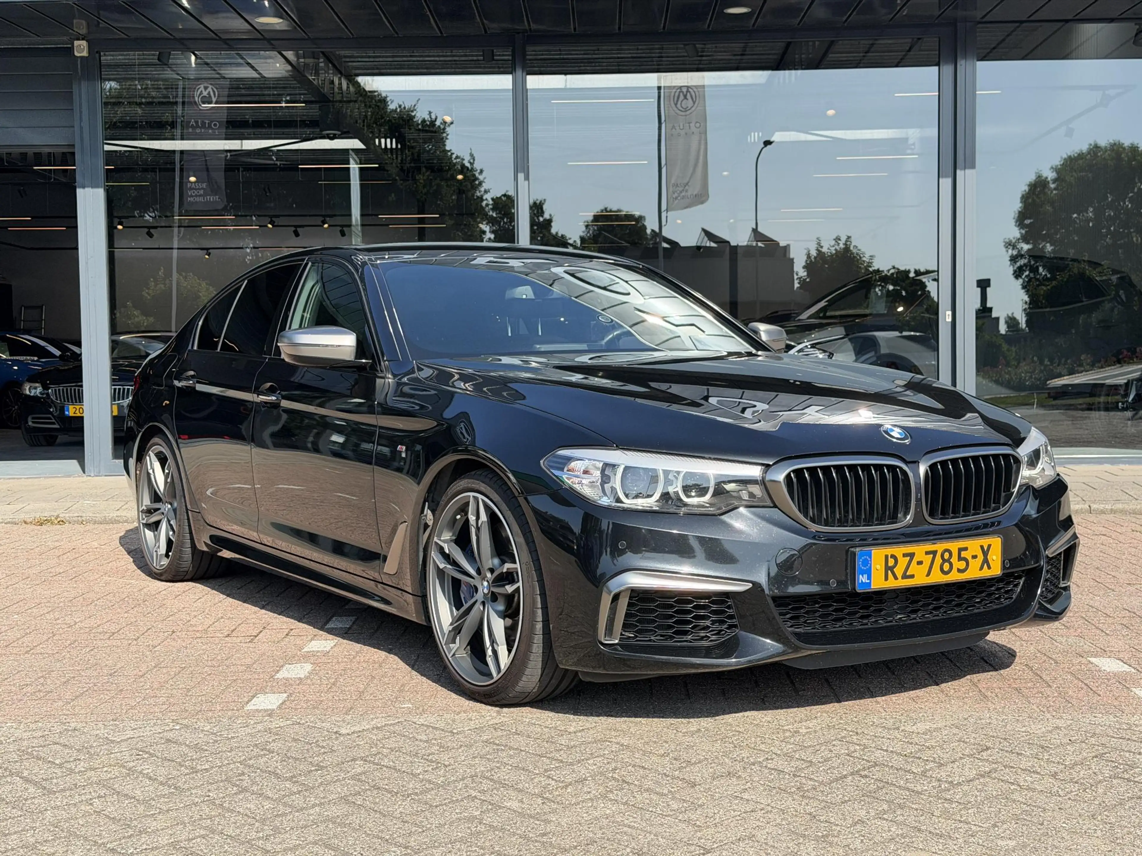 BMW M550 5-serie M550i xDrive High Executive HEAD-UP DISPLA — photo 4