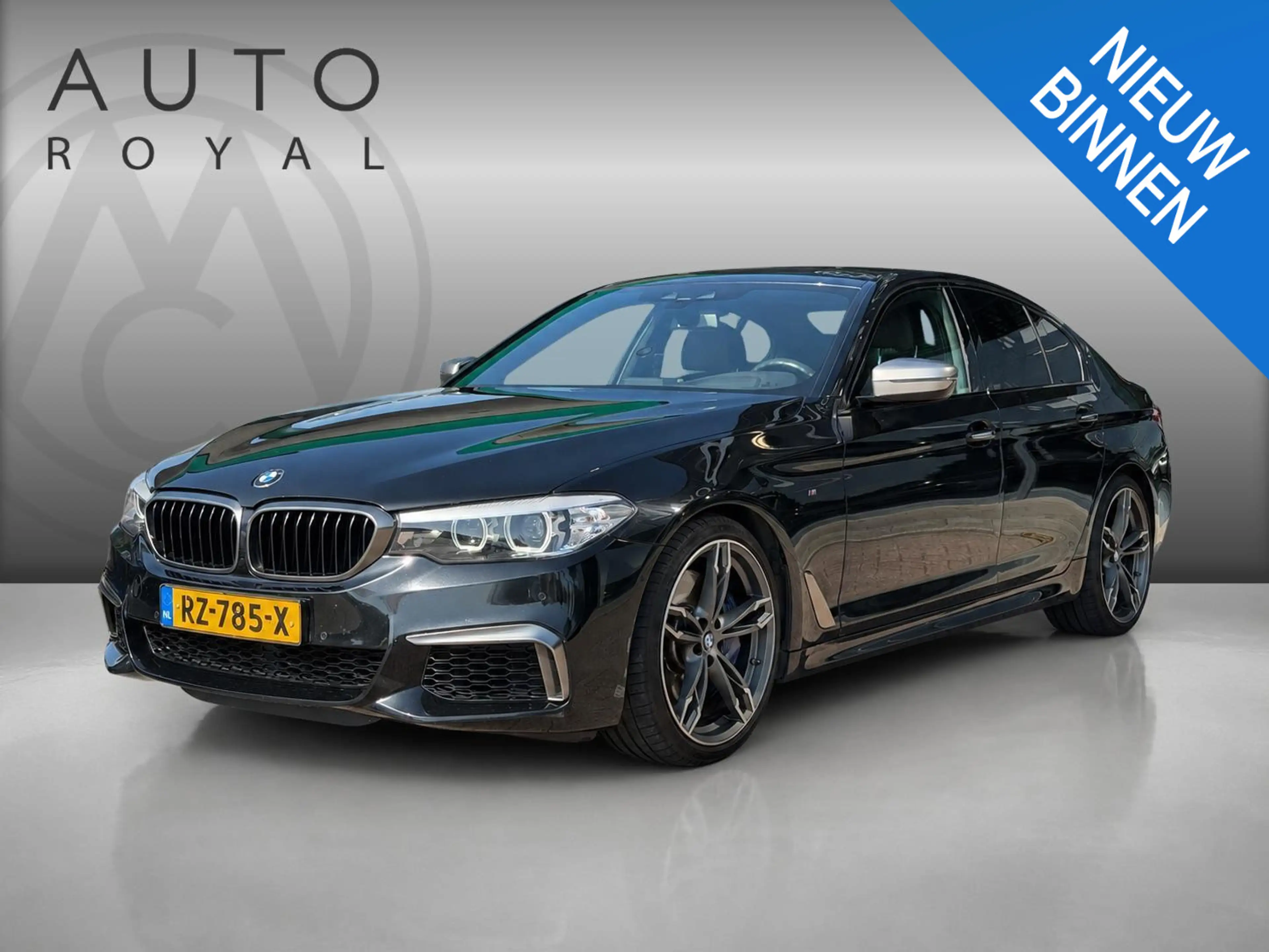 BMW M550 5-serie M550i xDrive High Executive HEAD-UP DISPLA