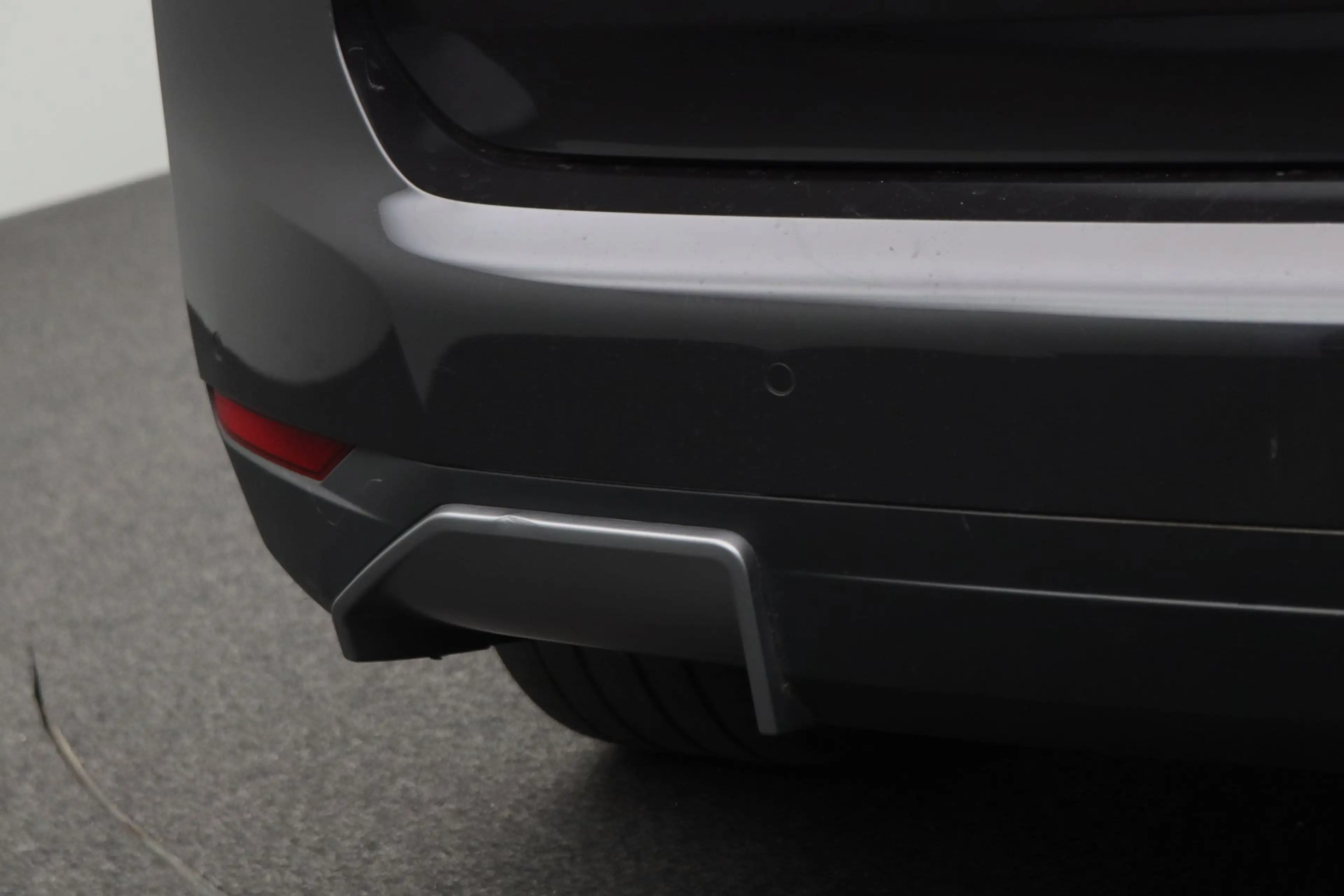BMW iX3 High Executive 80 kWh — photo 10