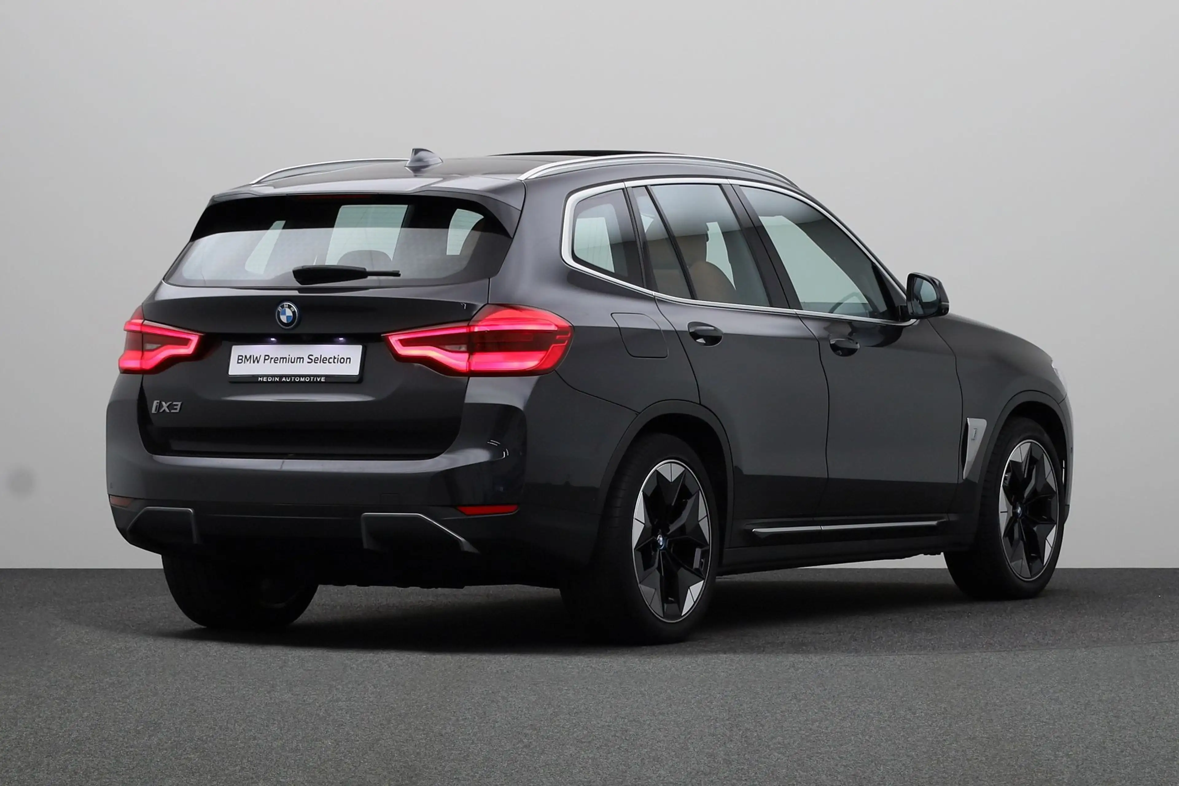 BMW iX3 High Executive 80 kWh — photo 2